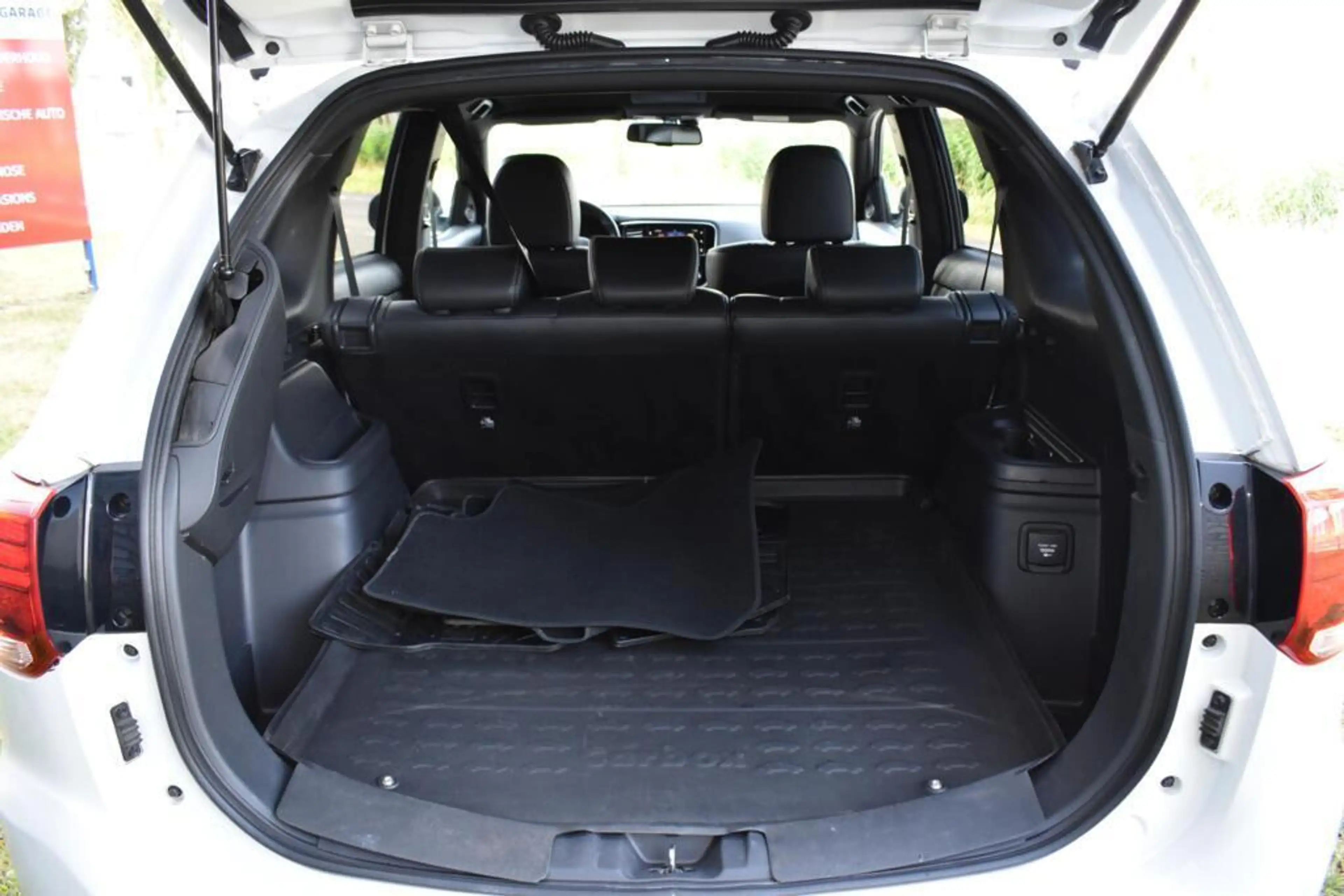 Mitsubishi Outlander 2.4 PHEV Diamand Edition 360º CAMERA/LEDER VOL!/TR — photo 17