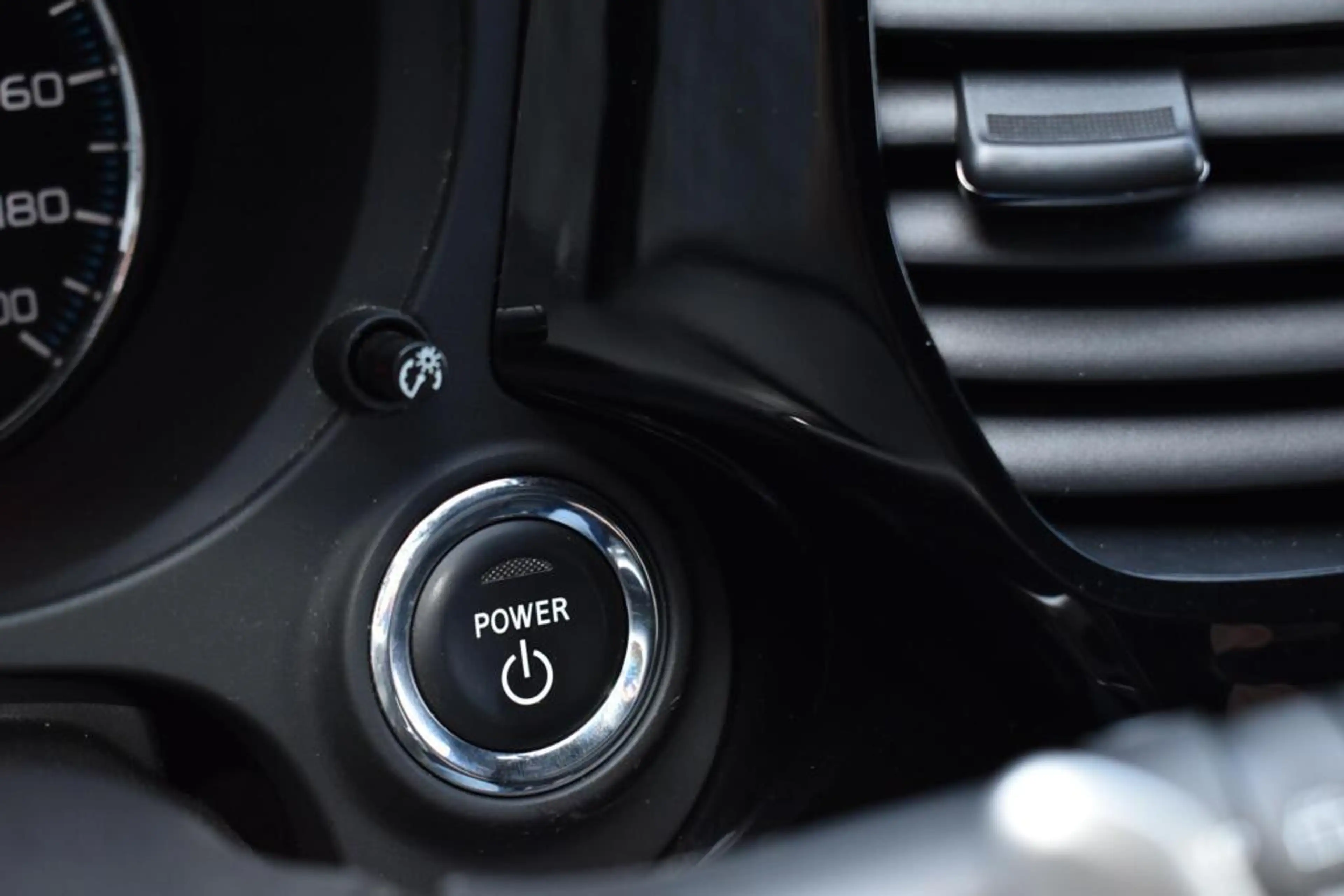Mitsubishi Outlander 2.4 PHEV Diamand Edition 360º CAMERA/LEDER VOL!/TR — photo 15