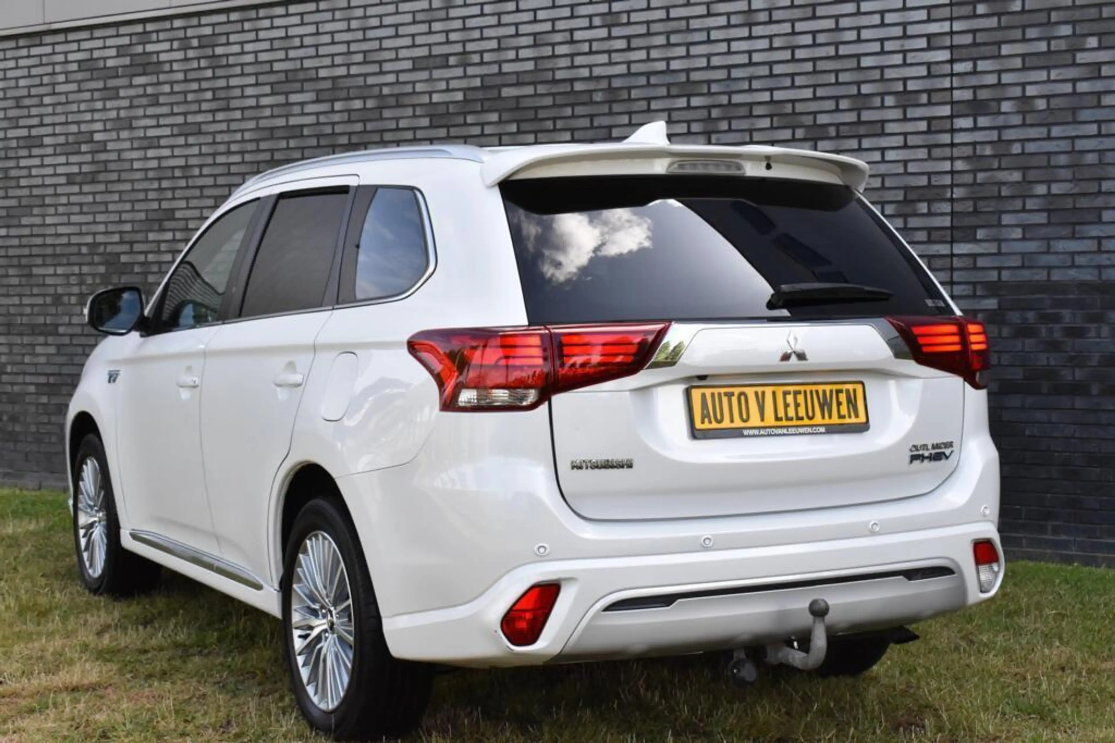Mitsubishi Outlander 2.4 PHEV Diamand Edition 360º CAMERA/LEDER VOL!/TR — photo 4