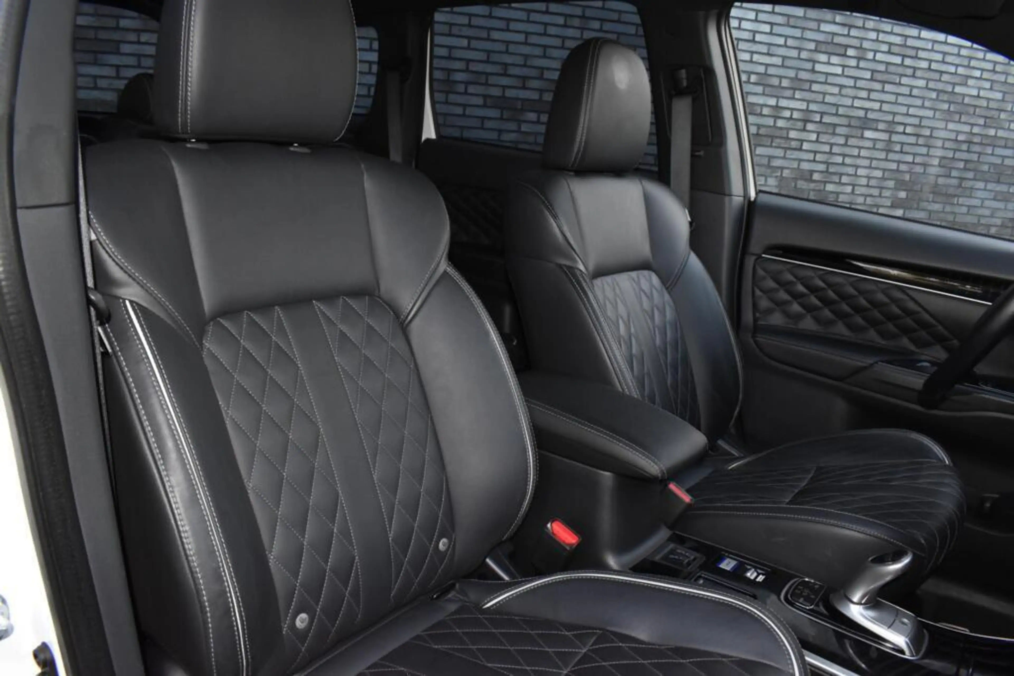 Mitsubishi Outlander 2.4 PHEV Diamand Edition 360º CAMERA/LEDER VOL!/TR — photo 31