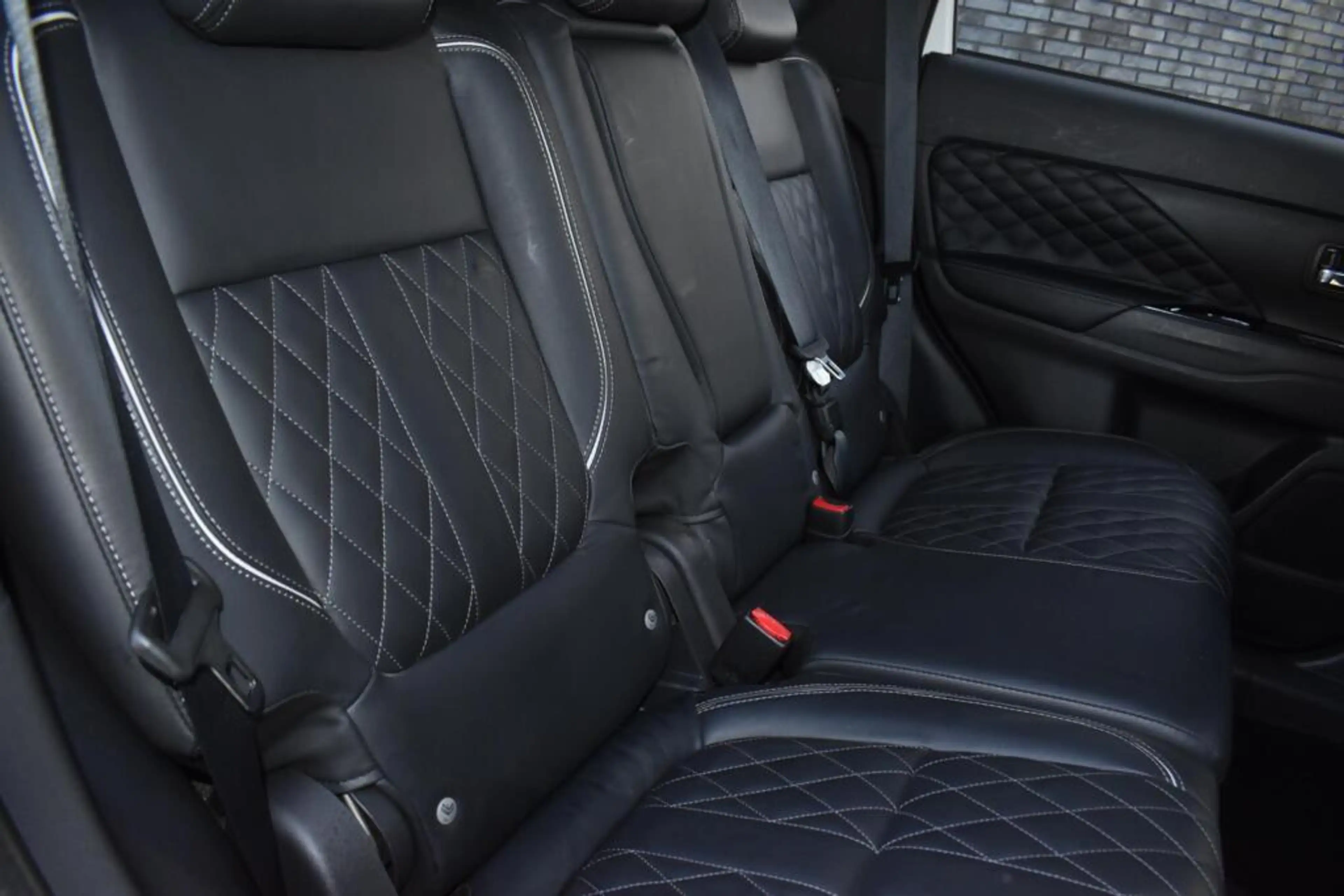 Mitsubishi Outlander 2.4 PHEV Diamand Edition 360º CAMERA/LEDER VOL!/TR — photo 19