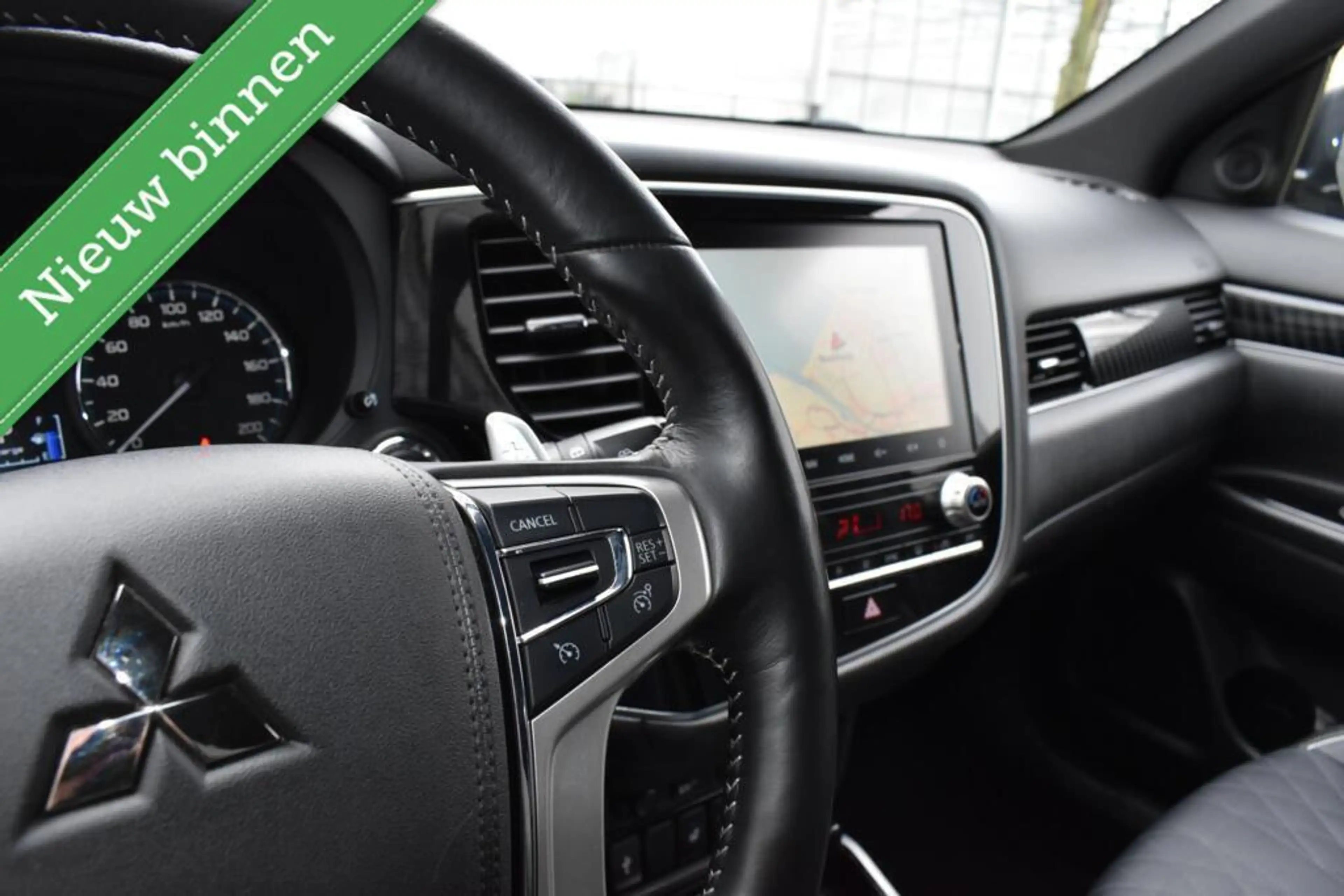 Mitsubishi Outlander 2.4 PHEV Diamand Edition 360º CAMERA/LEDER VOL!/TR — photo 23