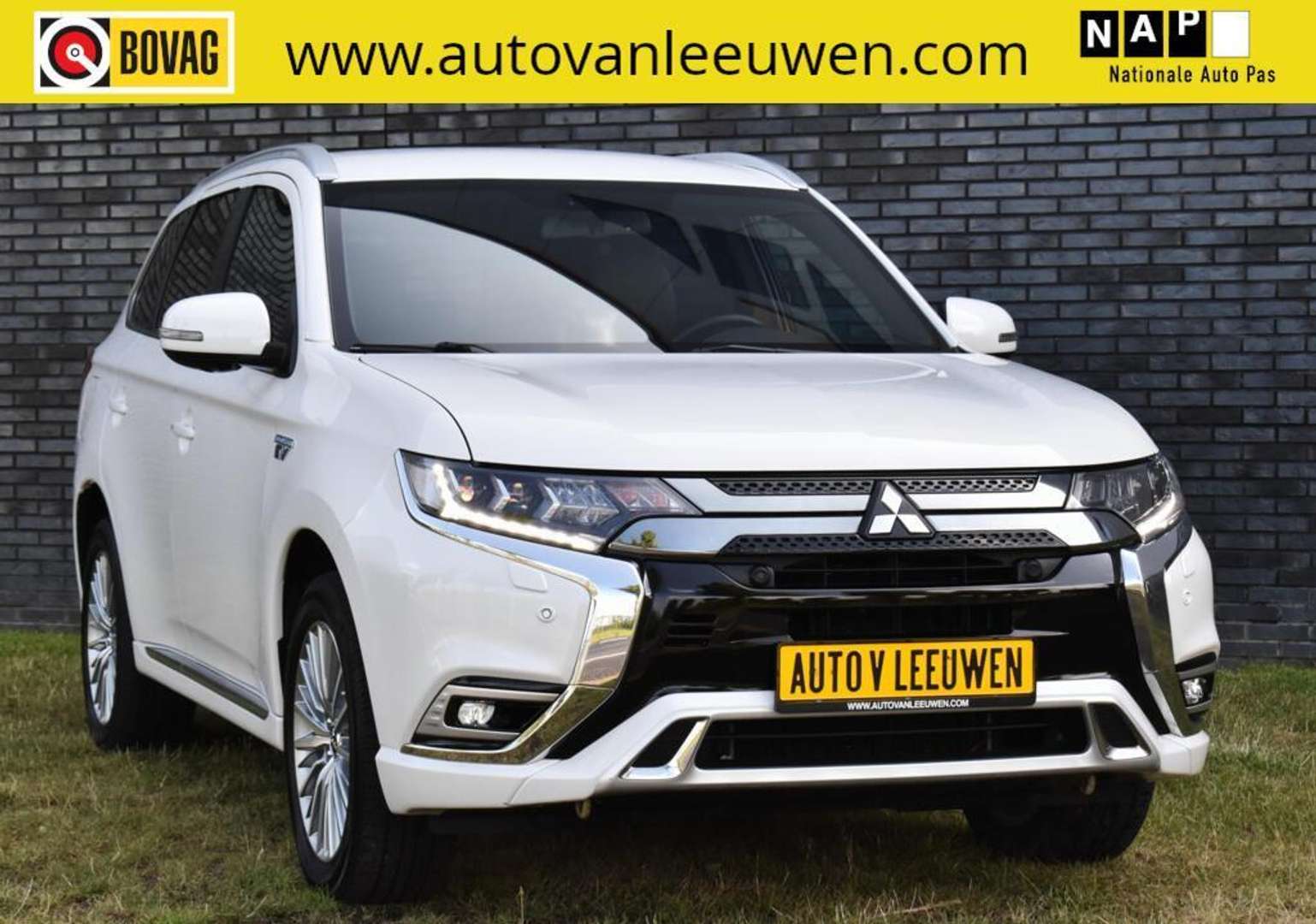Mitsubishi Outlander nuo 366 €/ mėn Benzinas/Elektra 2020m. Kita Automatinė