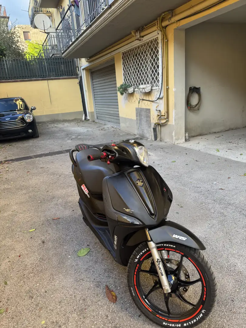 Piaggio Liberty 50 S Schwarz - 1