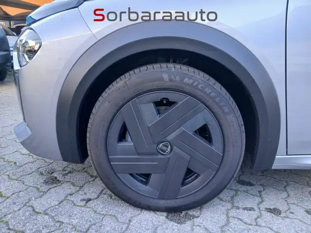 Lancia Ypsilon view 8
