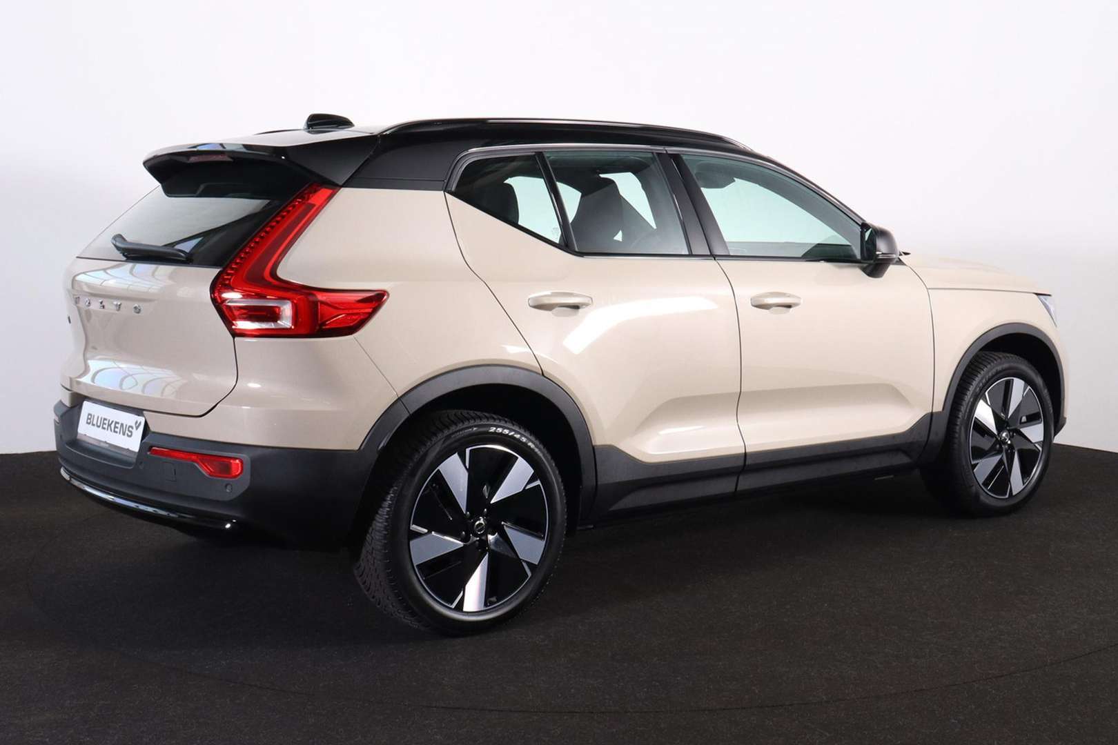 Volvo EX40 Single Motor Plus 70 KWh - - Joinsteer - #4