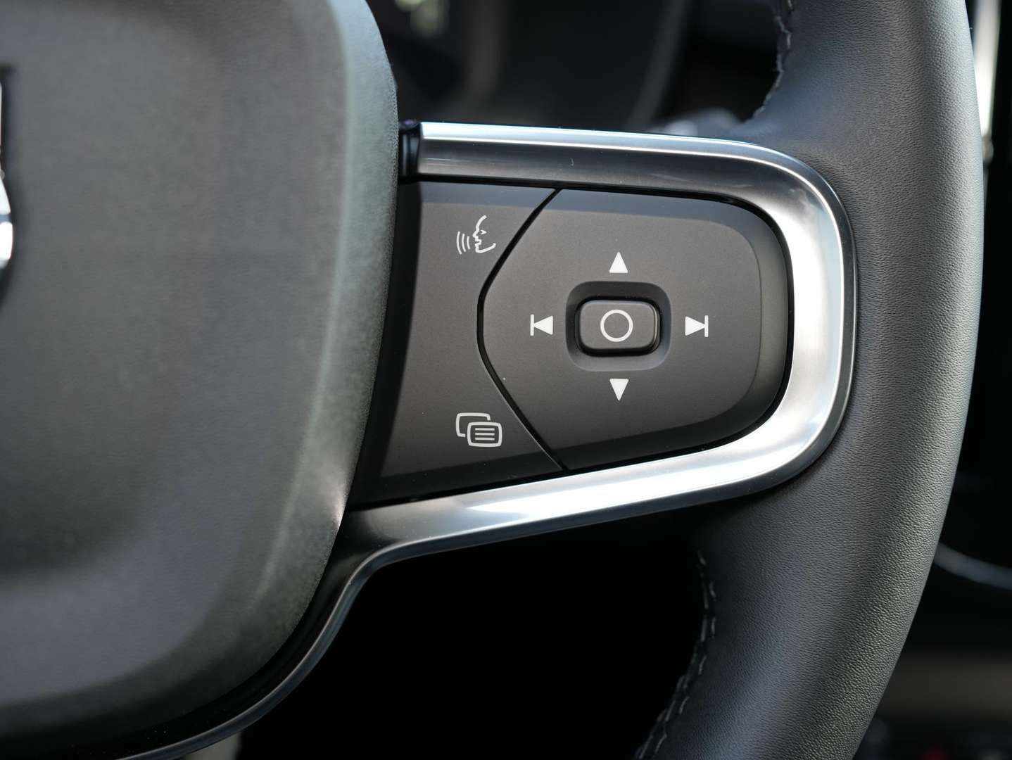 Volvo EX40 Single Motor Plus 70 KWh - 2025 - Joinsteer - #8