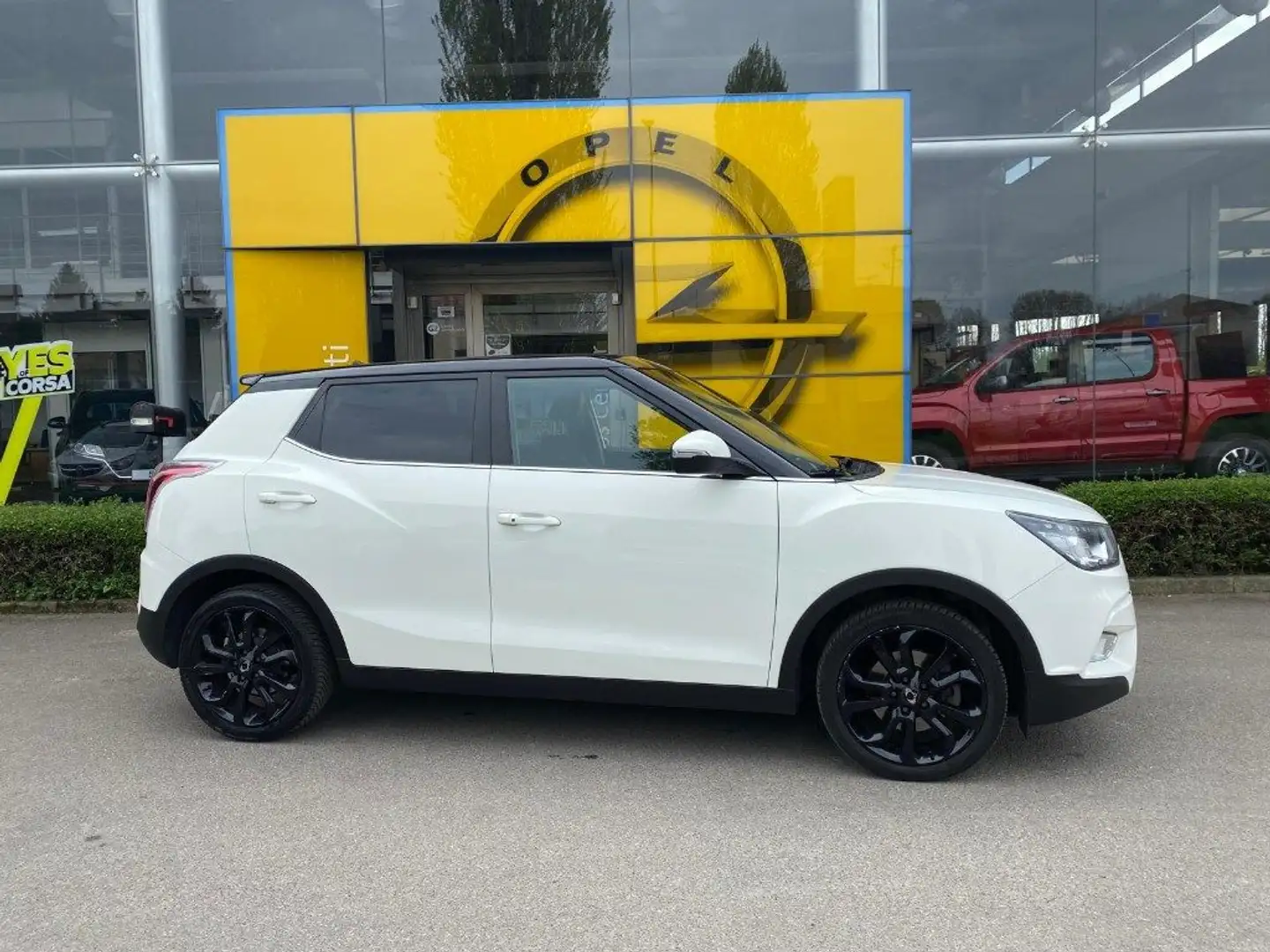 SsangYong Tivoli 1.6 2WD Be Blanco - 2