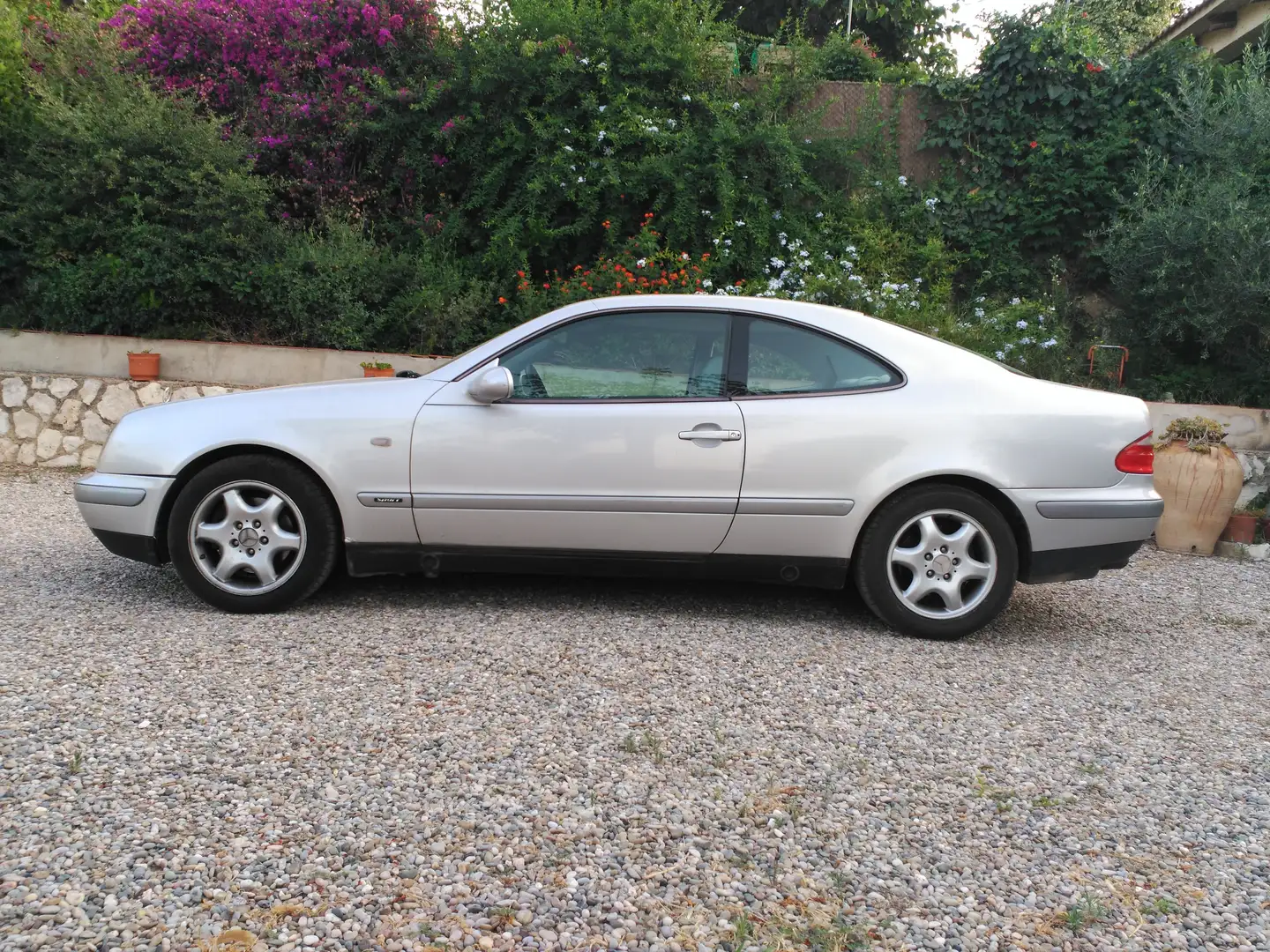 Mercedes-Benz CLK 320 Sport Stříbrná - 1