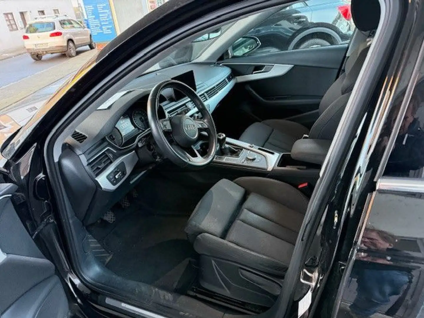 Audi A4 35 2.0 TFSI Avant "Sport" -NAVI-XENON-ALU-PDC Schwarz - 2