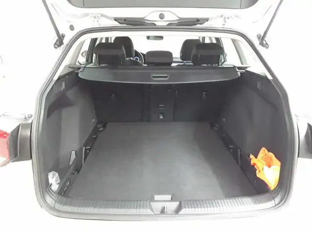 Volkswagen Golf view 15