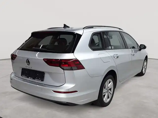 Volkswagen Golf view 4