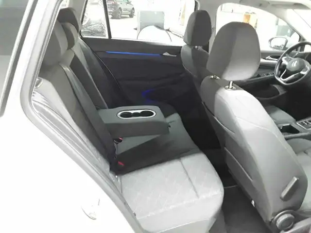 Volkswagen Golf view 14