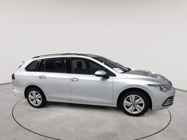 Volkswagen Golf view 3