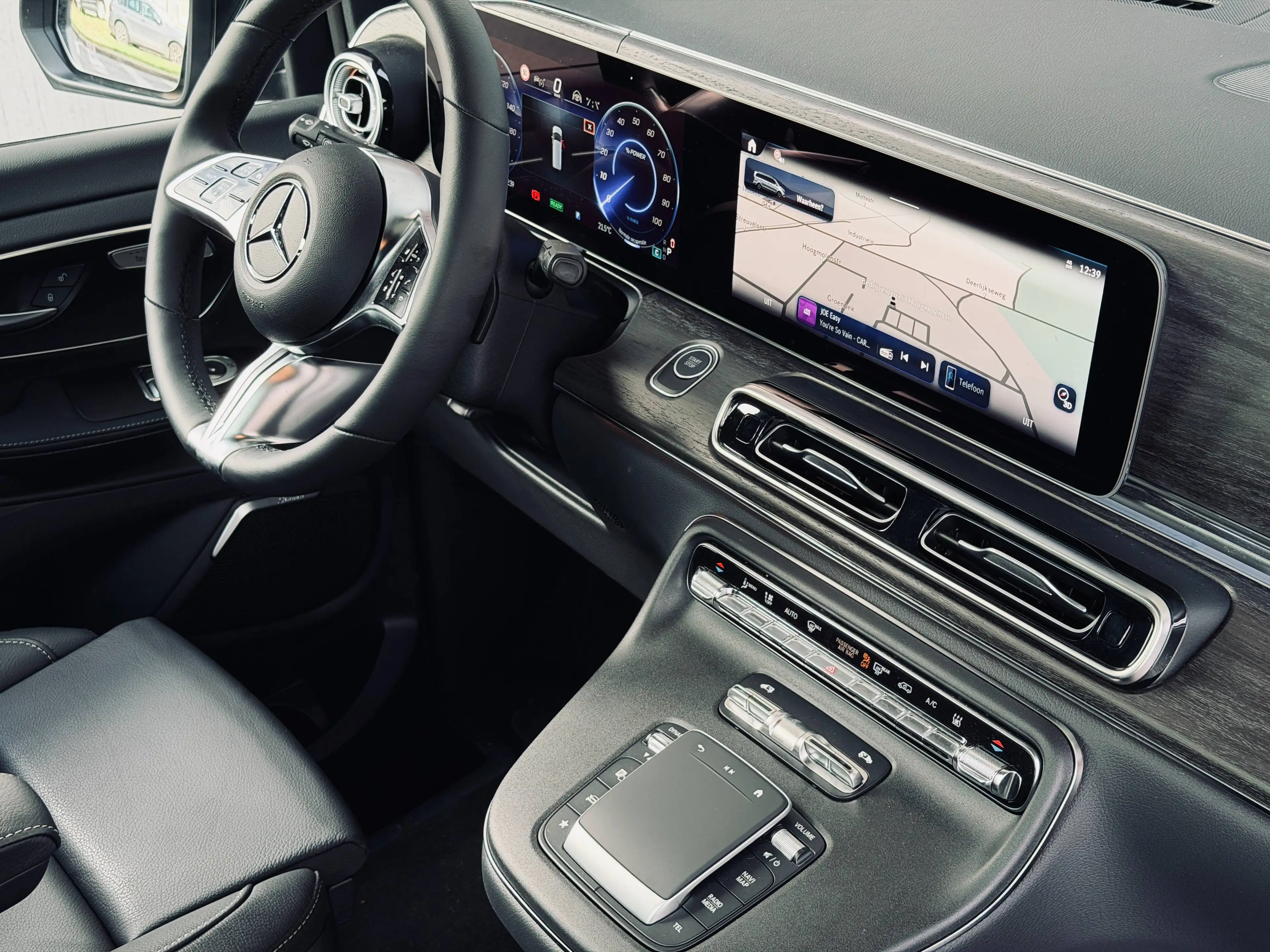 Mercedes-Benz EQV 300 FACELIFT AIRMATIC LEDER 360 PANORAMA 110KW DC — photo 12
