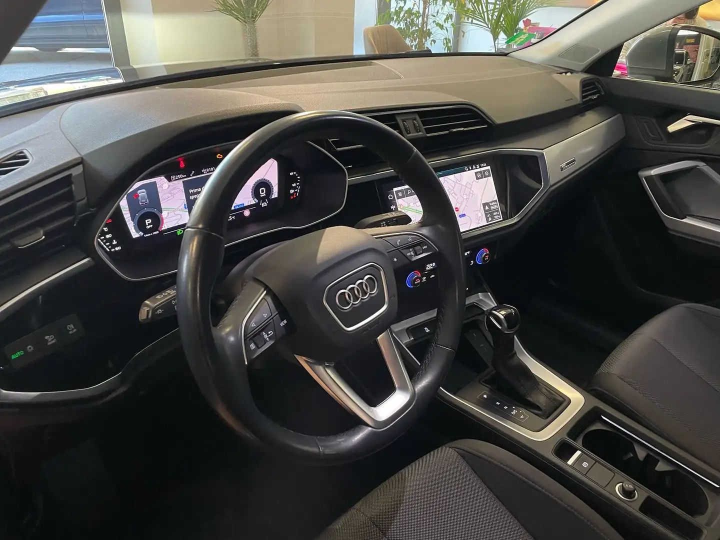 Audi Q3 Q3 35 2.0 tdi Business Plus s-tronic Gris - 2