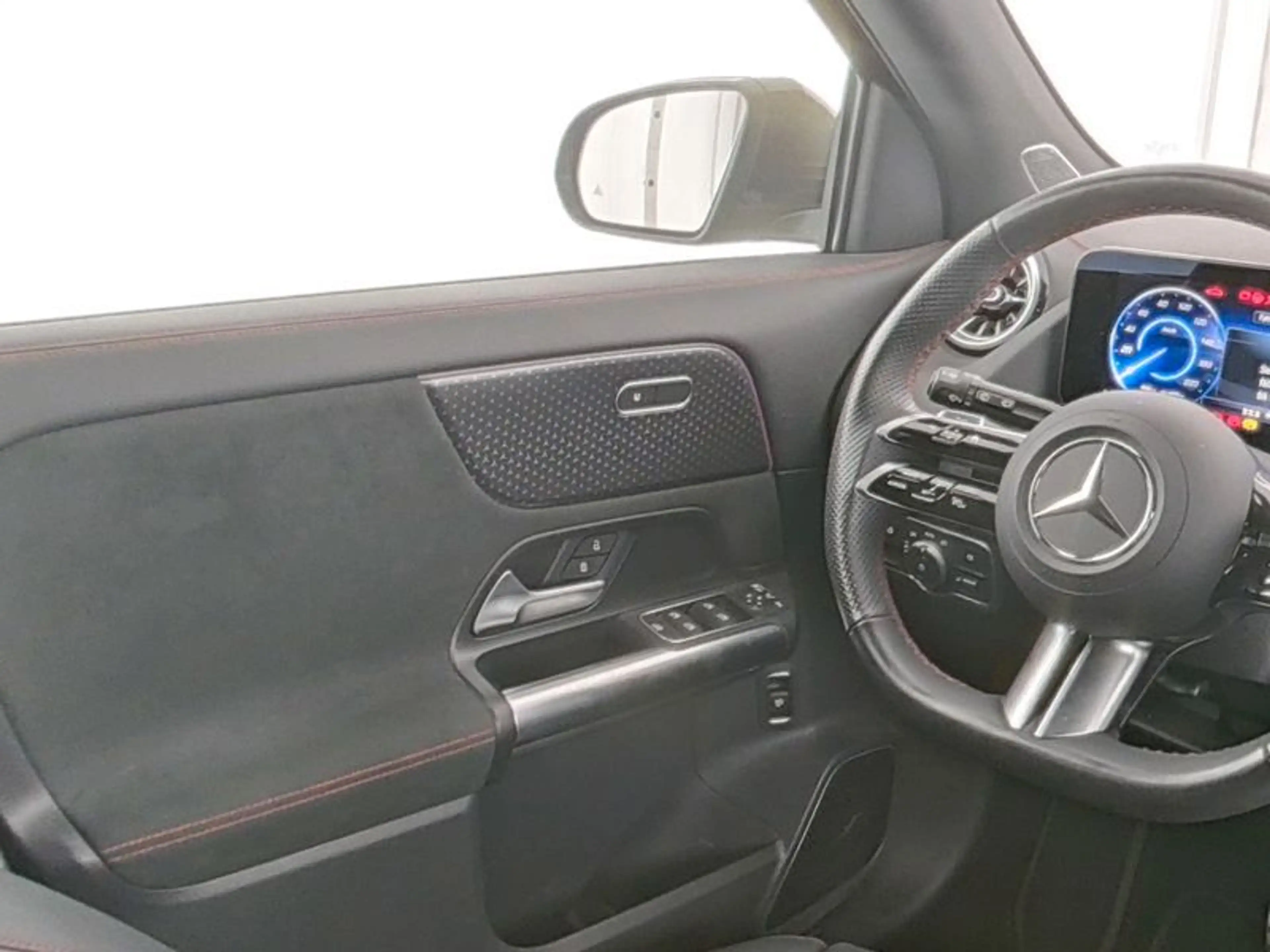 Mercedes-Benz EQA 250+ AMG+BURM+NIGHT+TOTW+AMBIENTE+360+STDHZ — photo 9