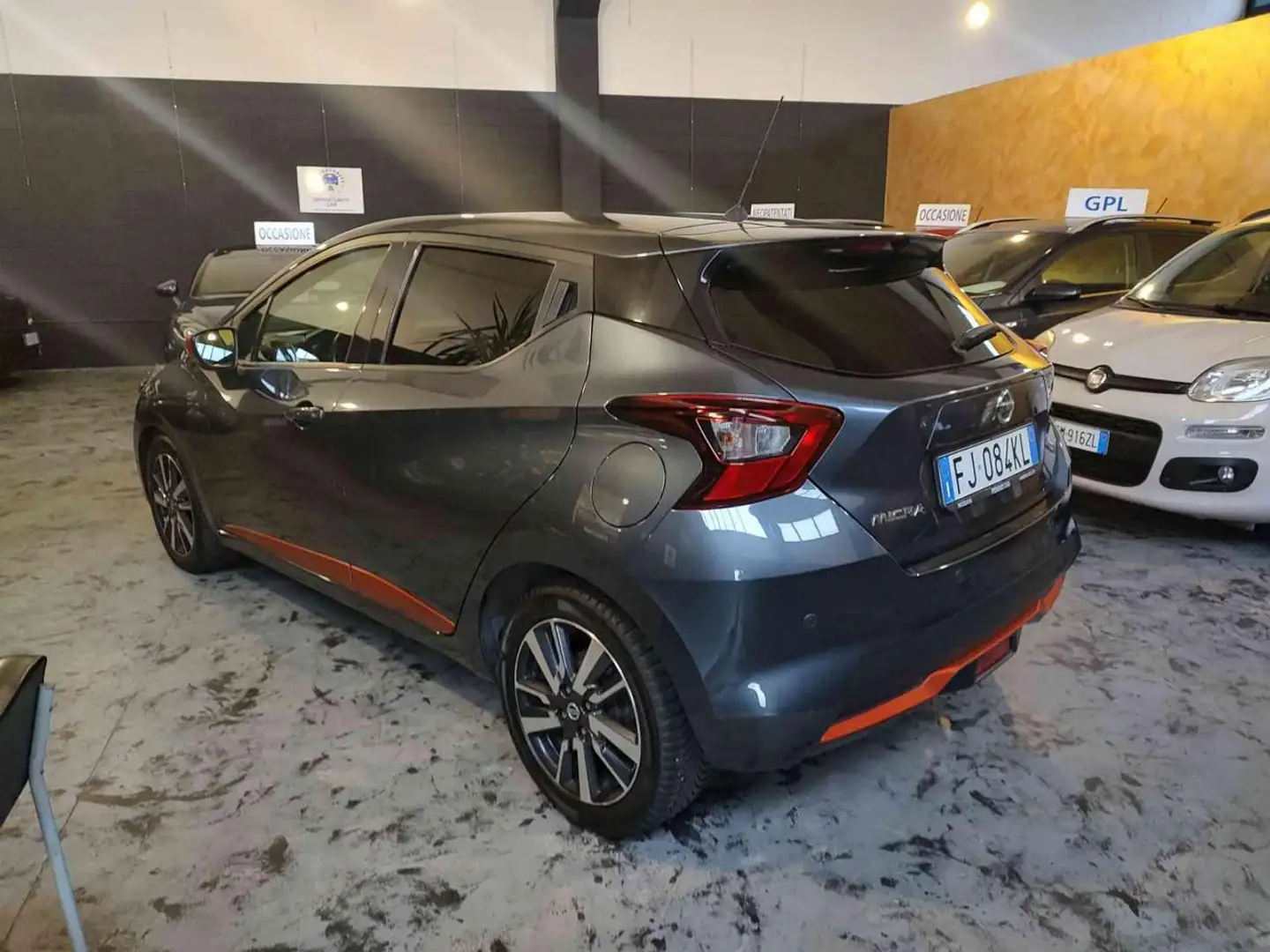 Nissan Micra 0.9 IG-T 12V 5 porte N-Connecta Grigio - 2