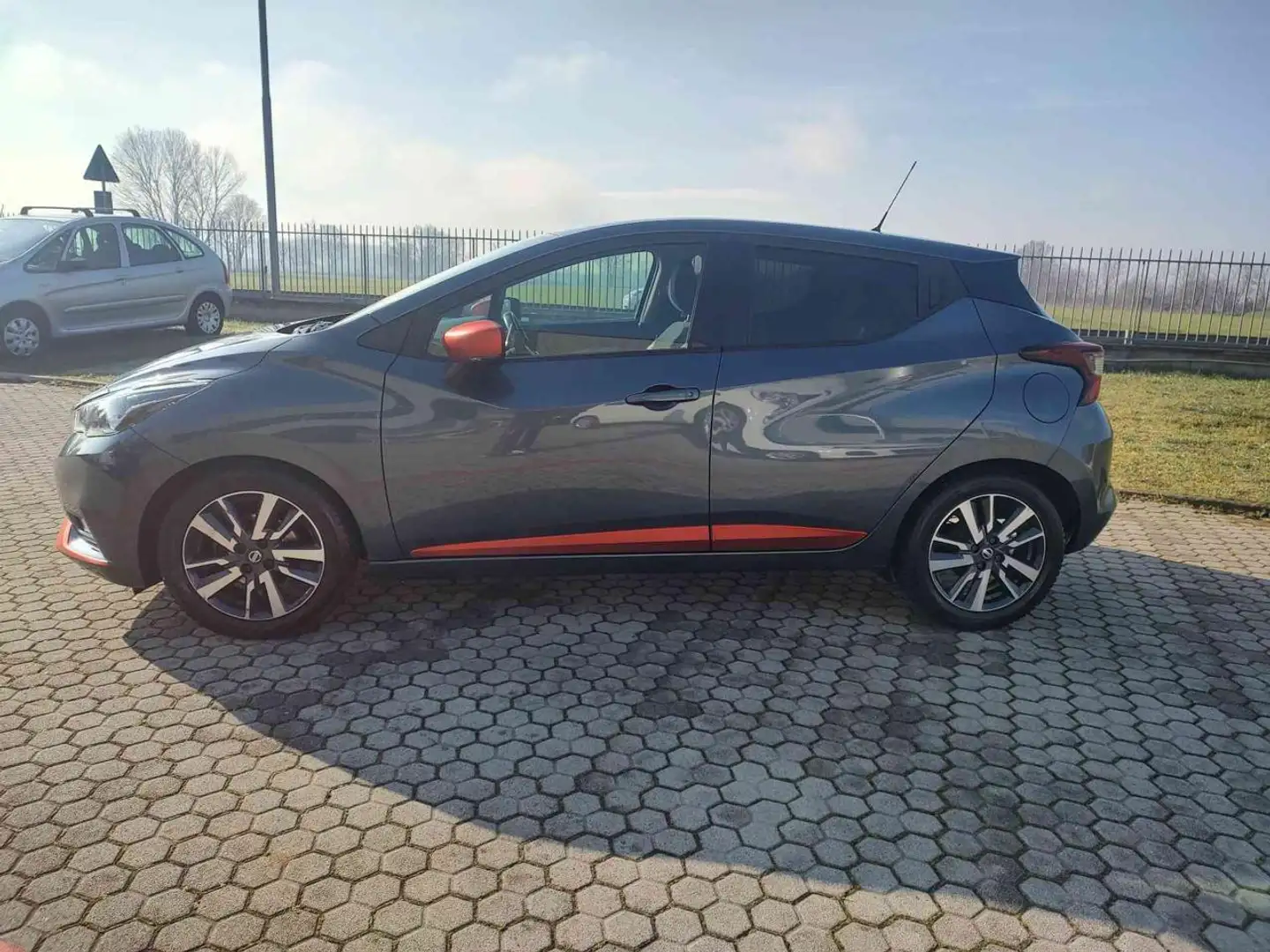 Nissan Micra 0.9 IG-T 12V 5 porte N-Connecta Grau - 2