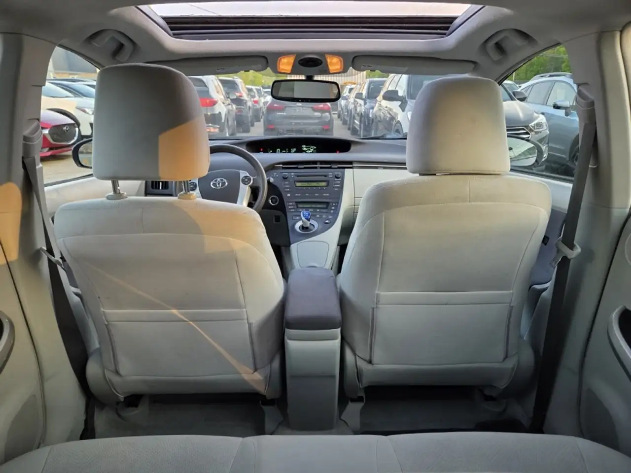 Toyota Prius снимка Toyota Prius