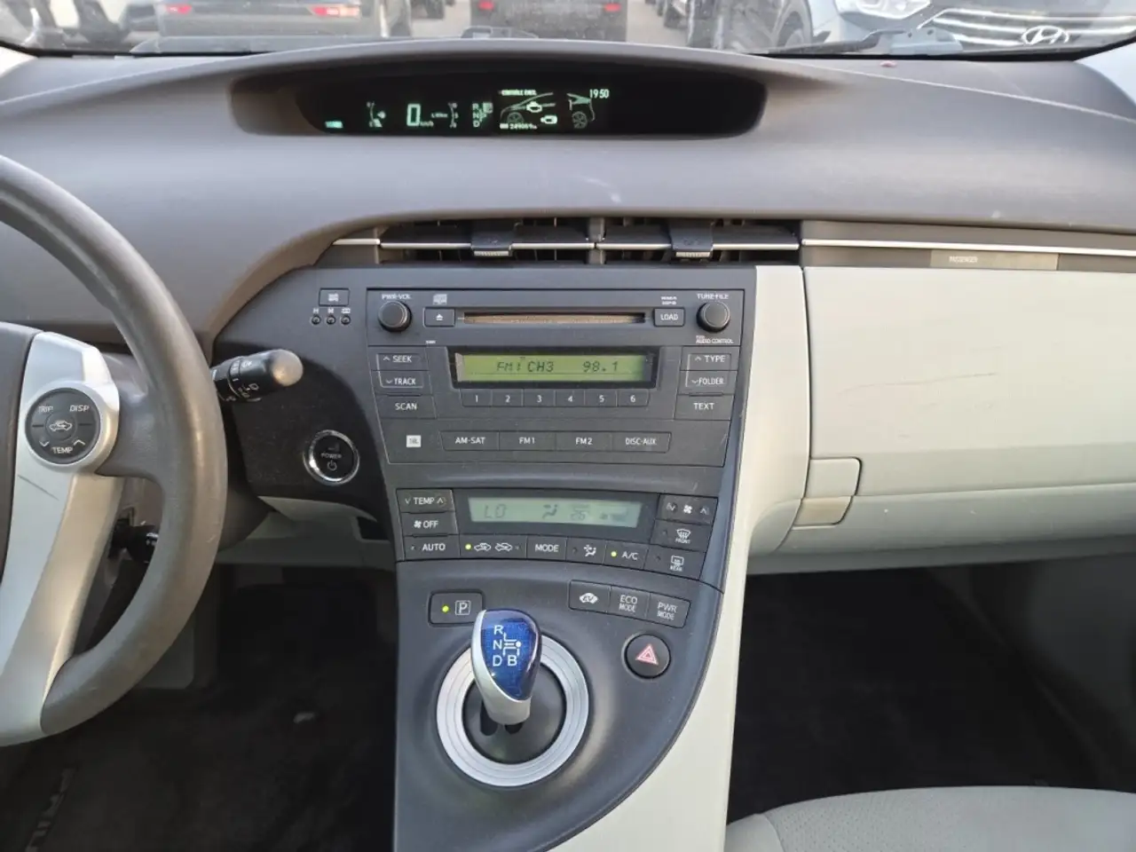 Toyota Prius снимка Toyota Prius