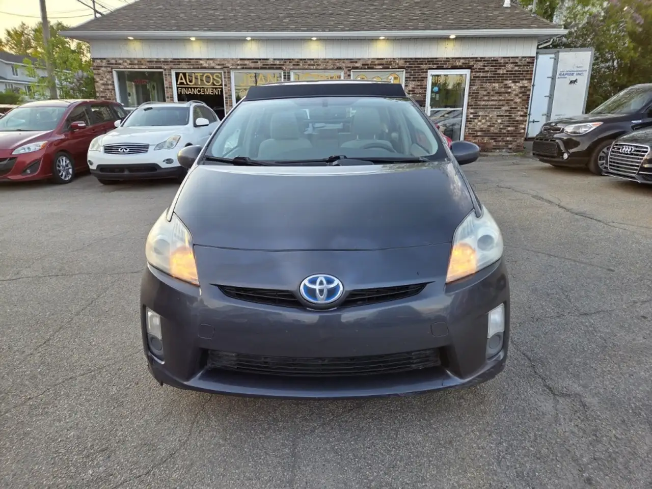 Toyota Prius снимка Toyota Prius