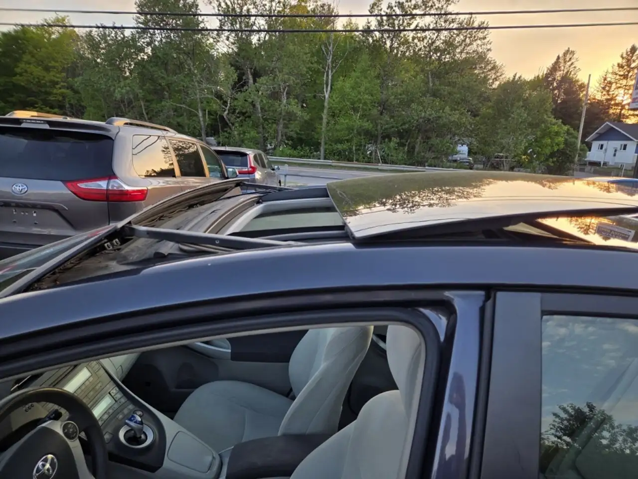 Toyota Prius снимка Toyota Prius
