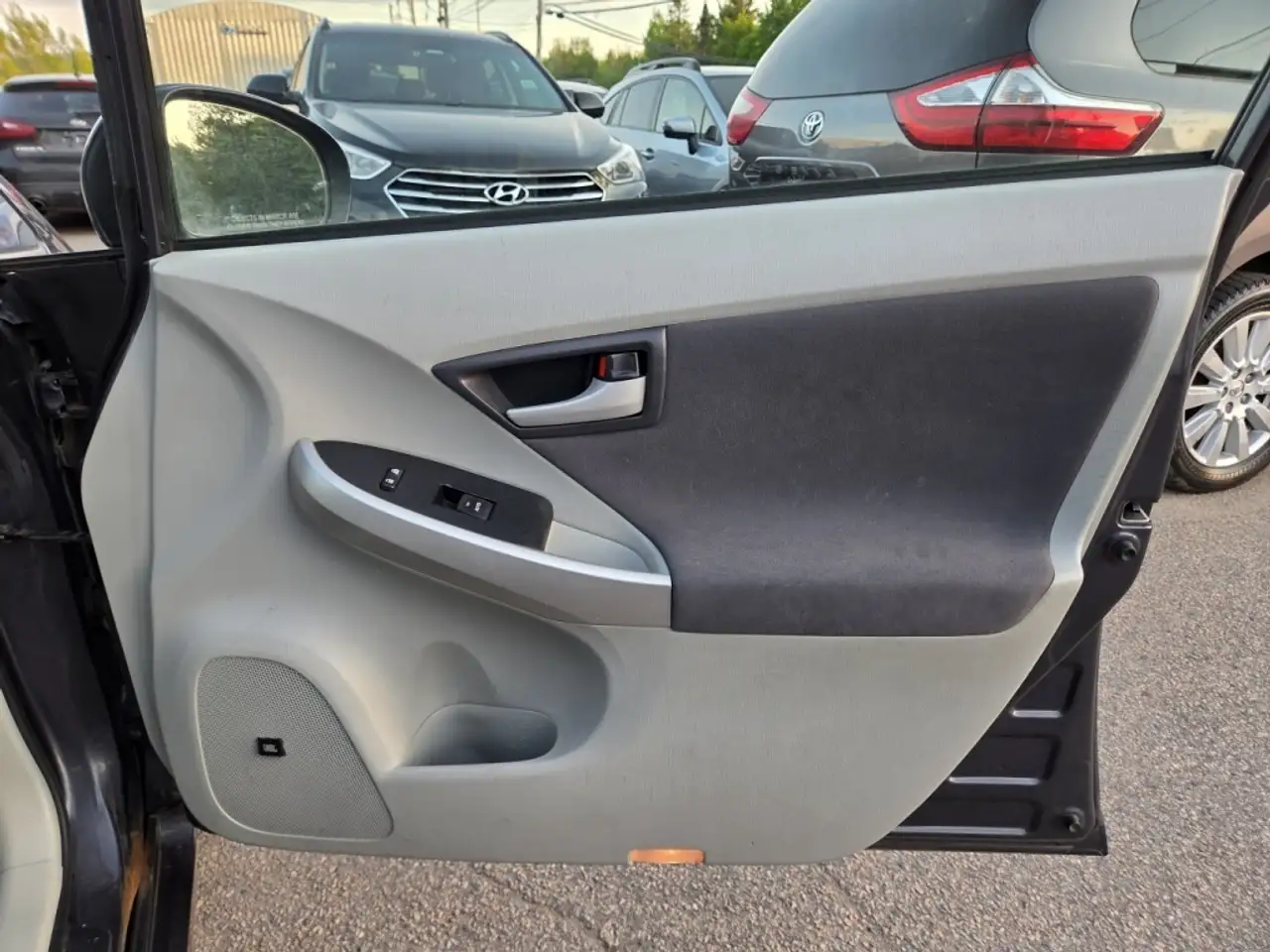 Toyota Prius снимка Toyota Prius