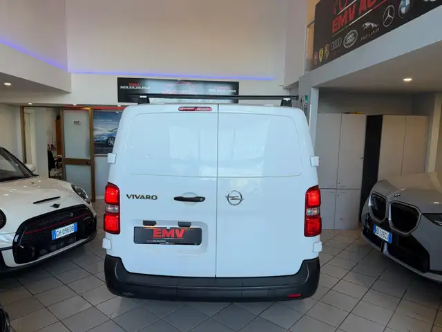 Opel Vivaro view 13