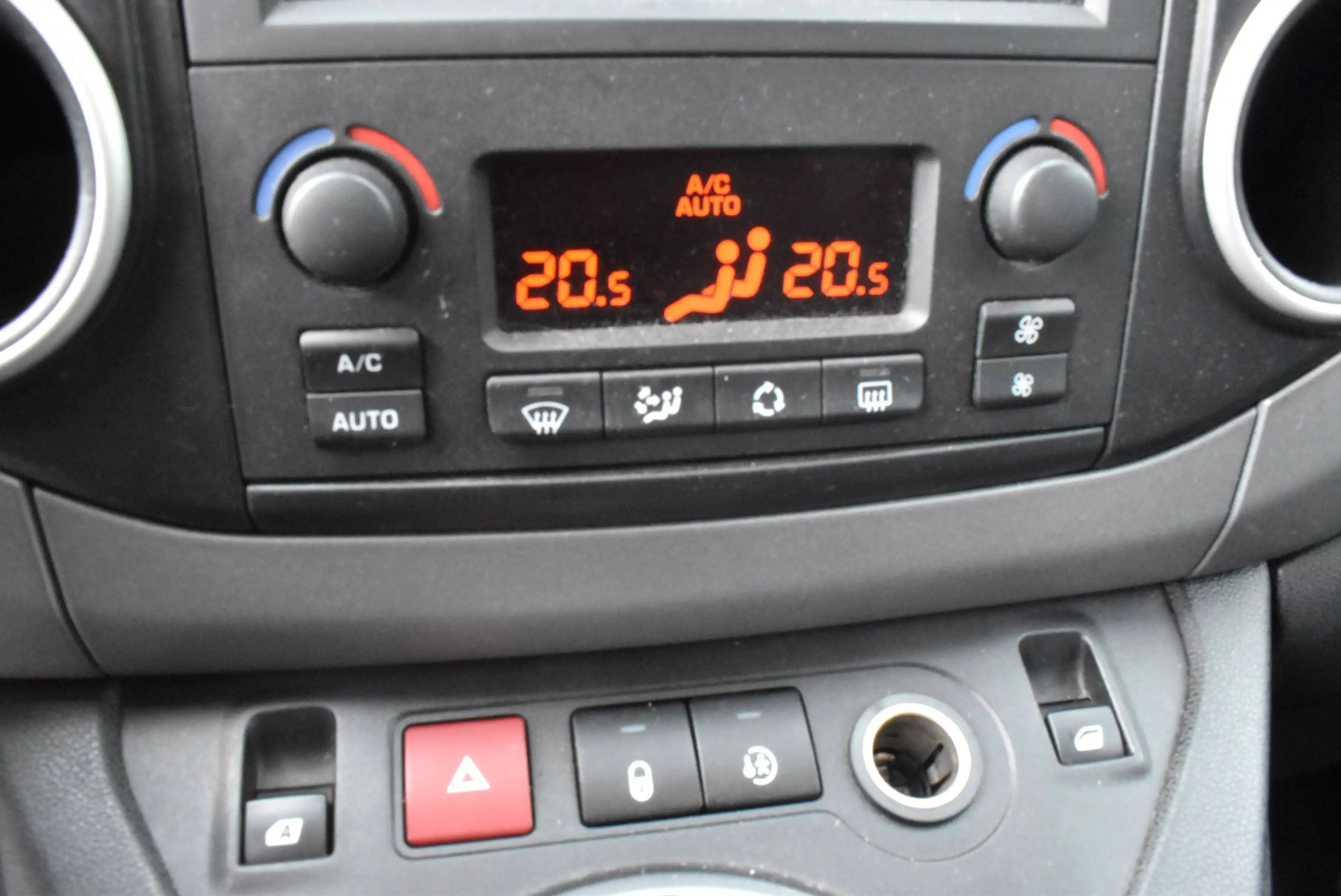 Peugeot Partner Tepee Outdoor 1.6 BlueHDi Airco/GPS/CarPlay/Pano — photo 10