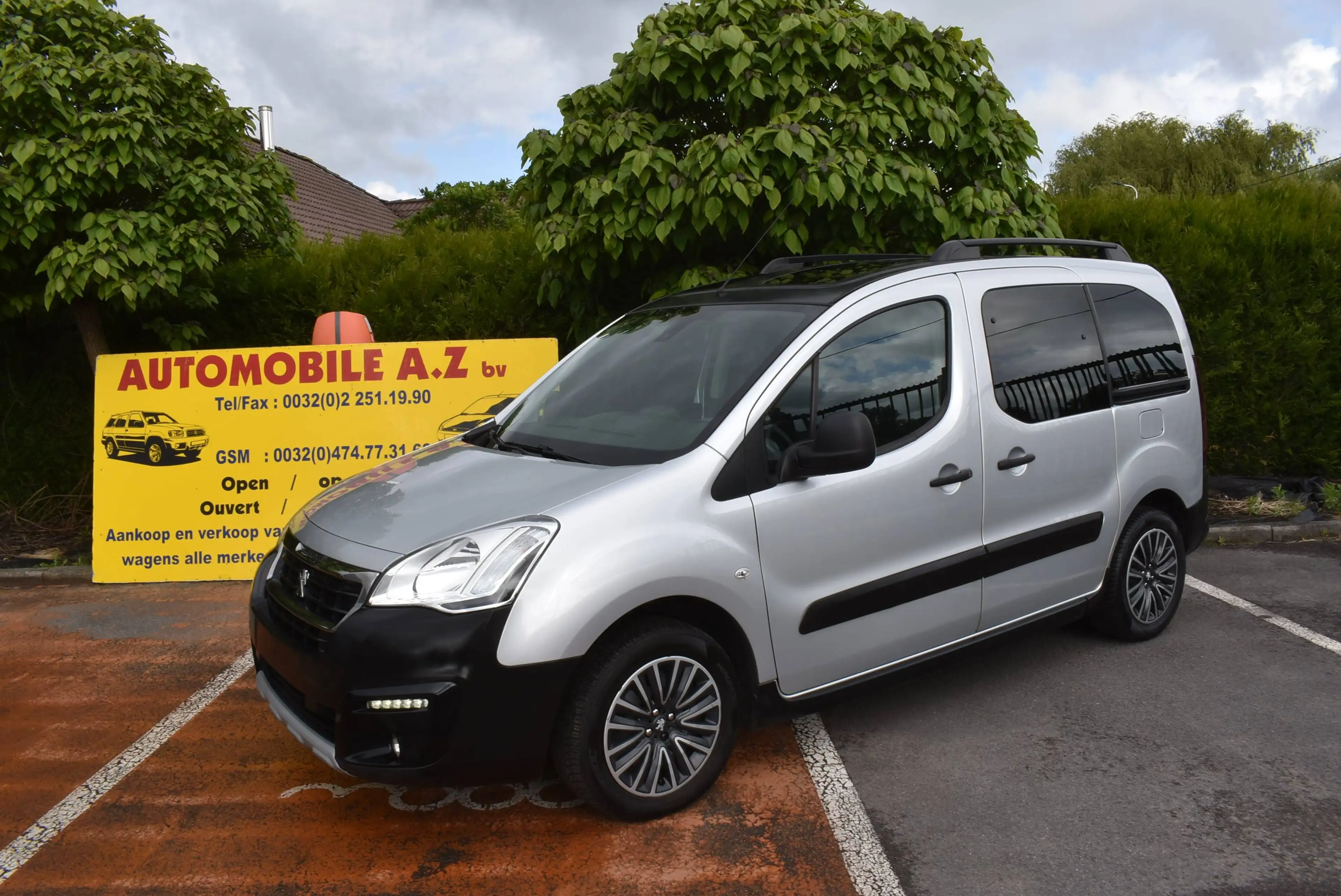 Peugeot Partner Tepee Outdoor 1.6 BlueHDi Airco/GPS/CarPlay/Pano