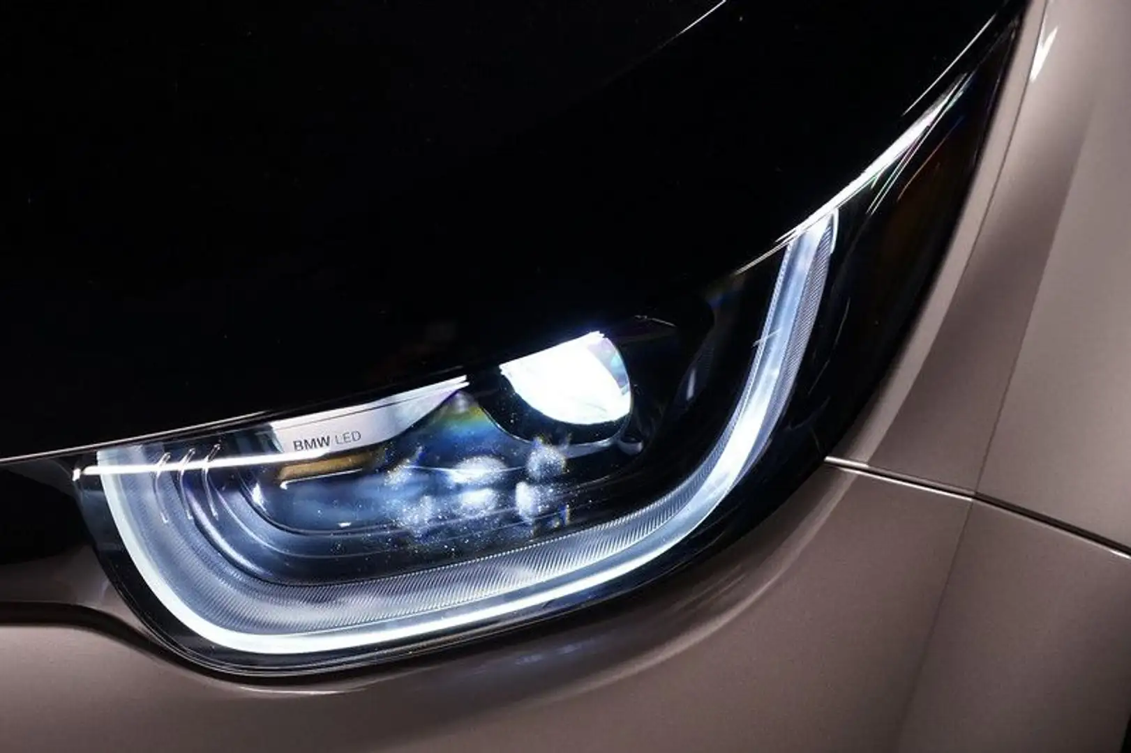 BMW i3 42 kWh / 120 AH S 184*LED*Keyless*Nav*Wärmep Ezüst - 2