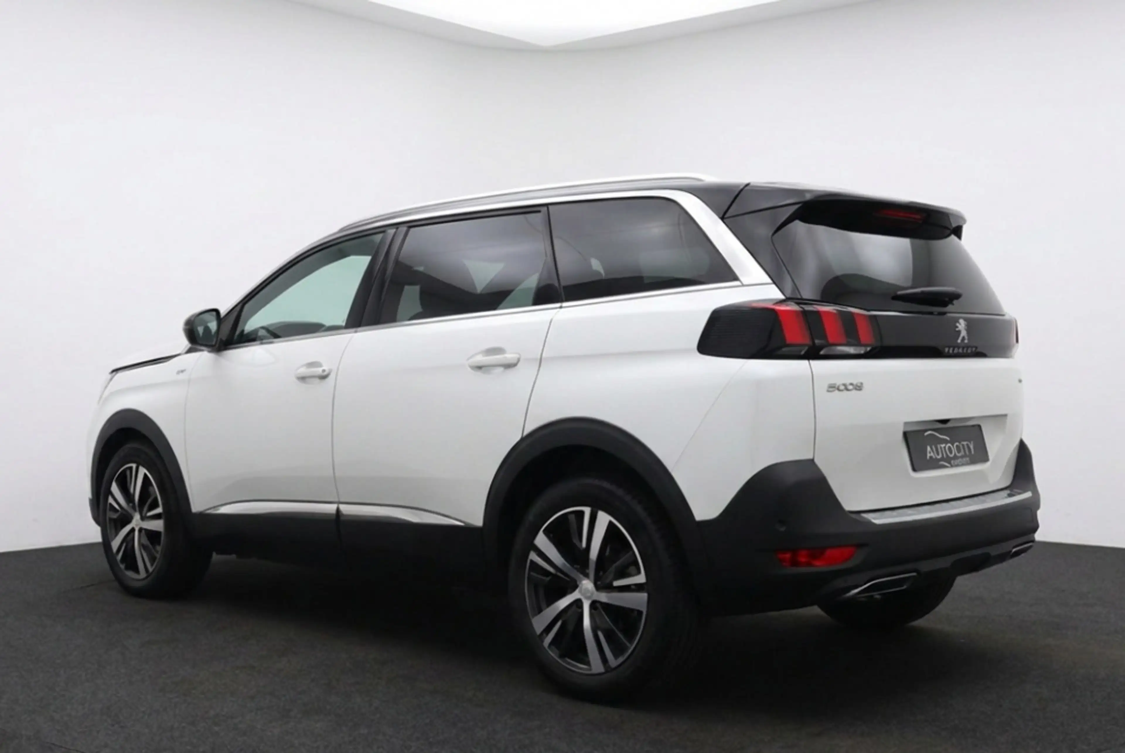 Peugeot 5008 1.2 Hybrid 145 GT 7 persoons | Massagestoelen | Me — photo 5