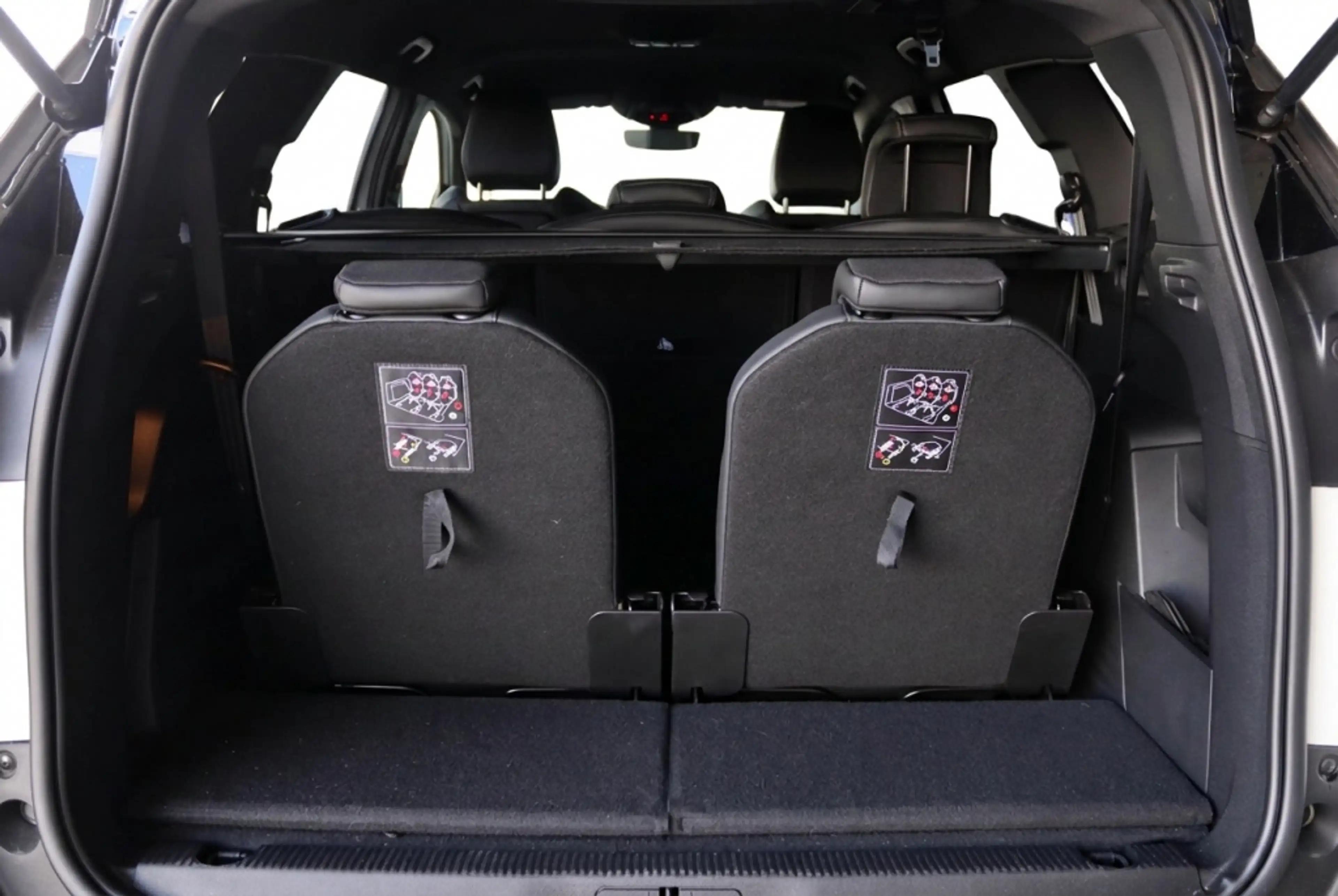 Peugeot 5008 1.2 Hybrid 145 GT 7 persoons | Massagestoelen | Me — photo 13