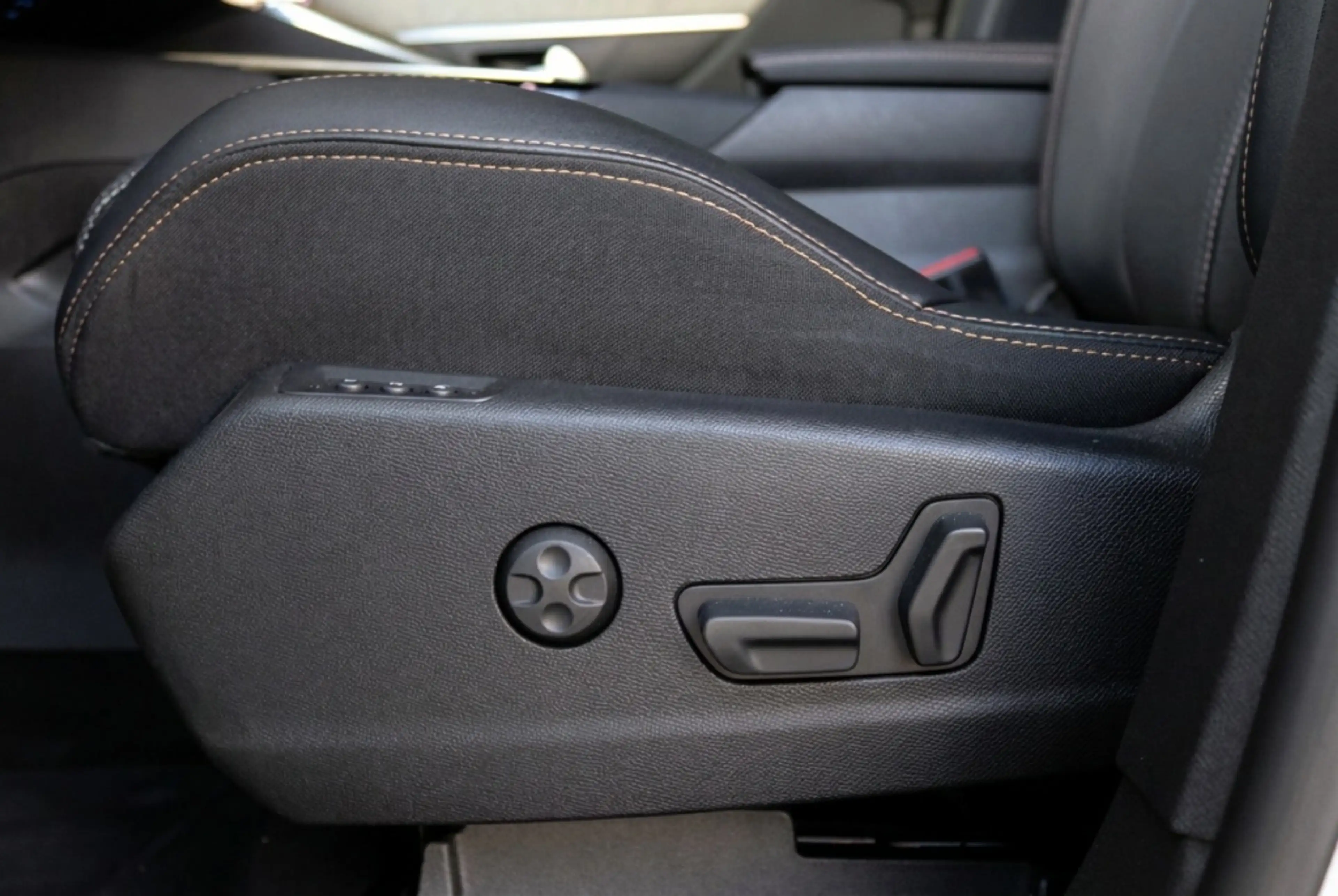 Peugeot 5008 1.2 Hybrid 145 GT 7 persoons | Massagestoelen | Me — photo 26
