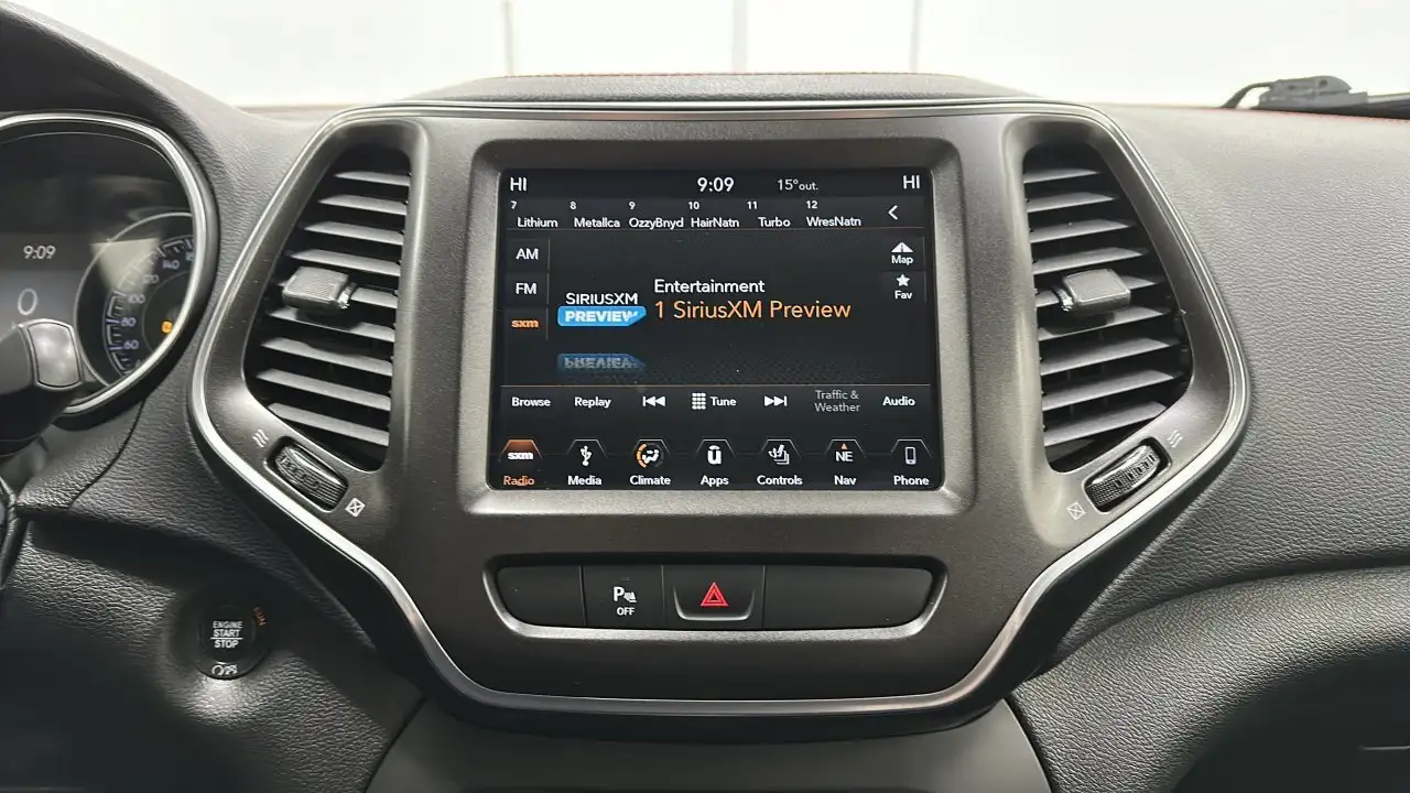 Jeep Cherokee снимка Jeep Cherokee