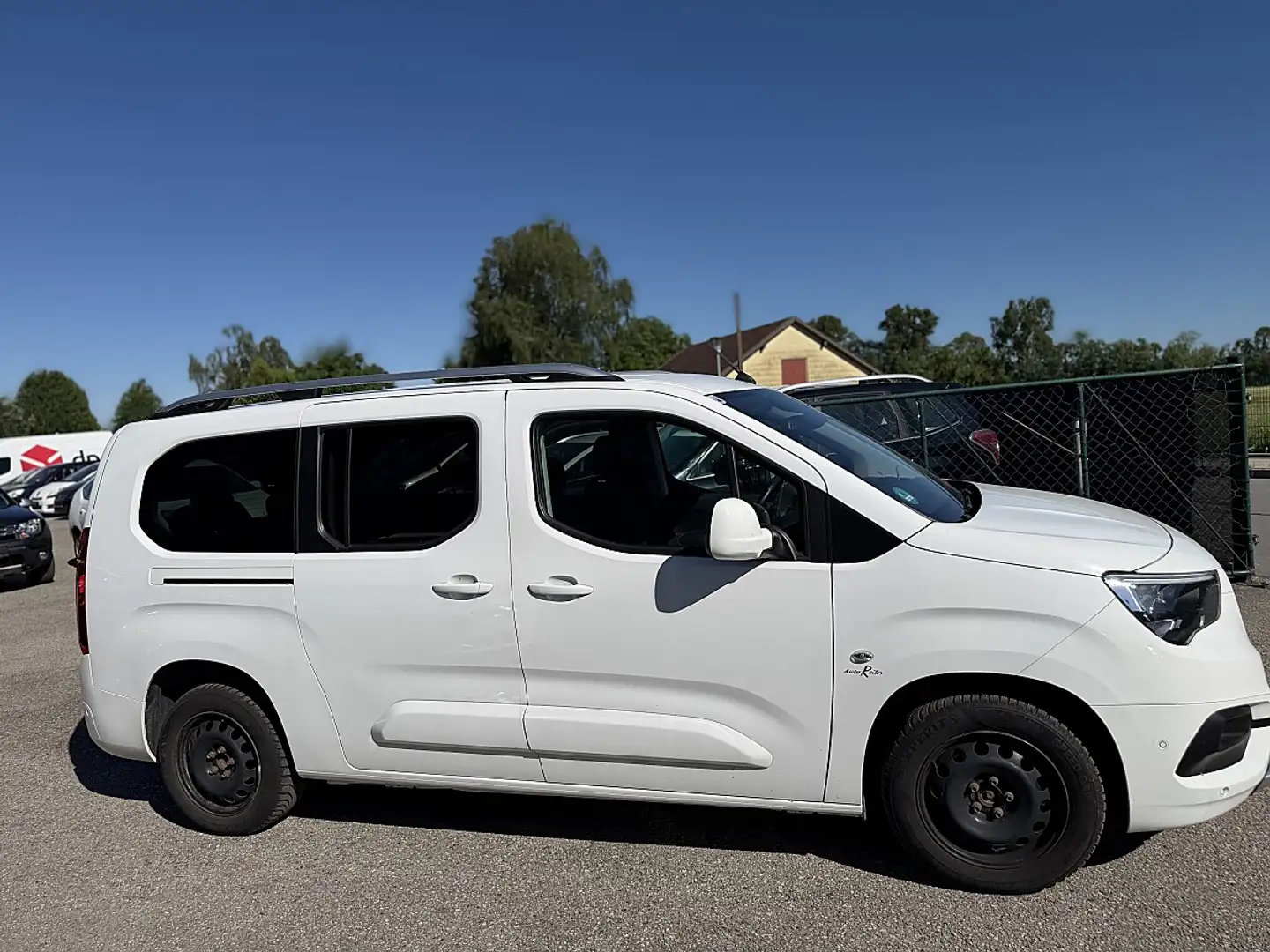 Opel Combo Life 1,5 CDTI . XL Aut. ***7 Sitzer*** Weiß - 2