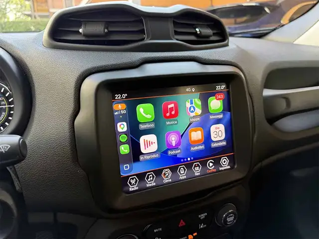 Jeep Renegade view 18