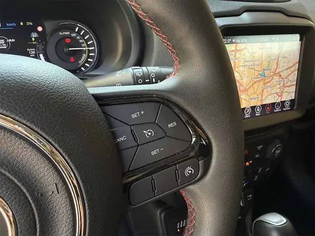 Jeep Renegade view 13