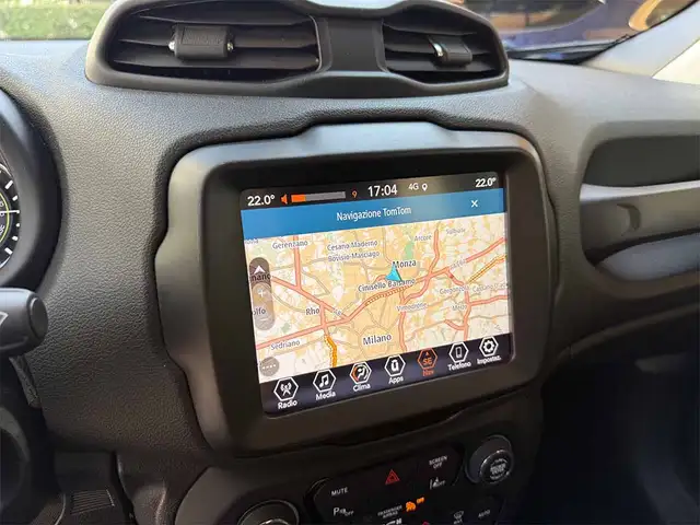 Jeep Renegade view 20