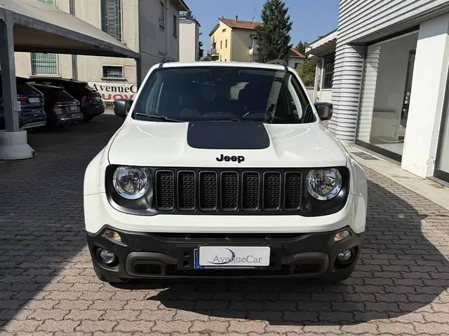 Jeep Renegade view 2