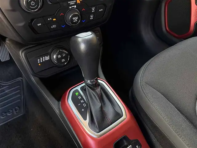 Jeep Renegade view 16