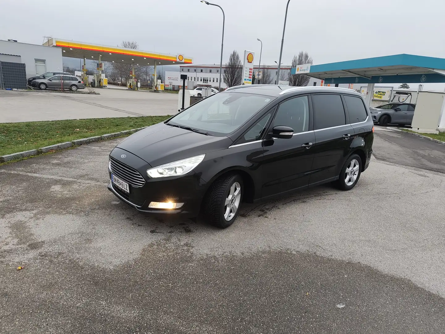 Ford Galaxy Galaxy 2,0 EcoBlue SCR Titanium Aut. Titanium Schwarz - 1