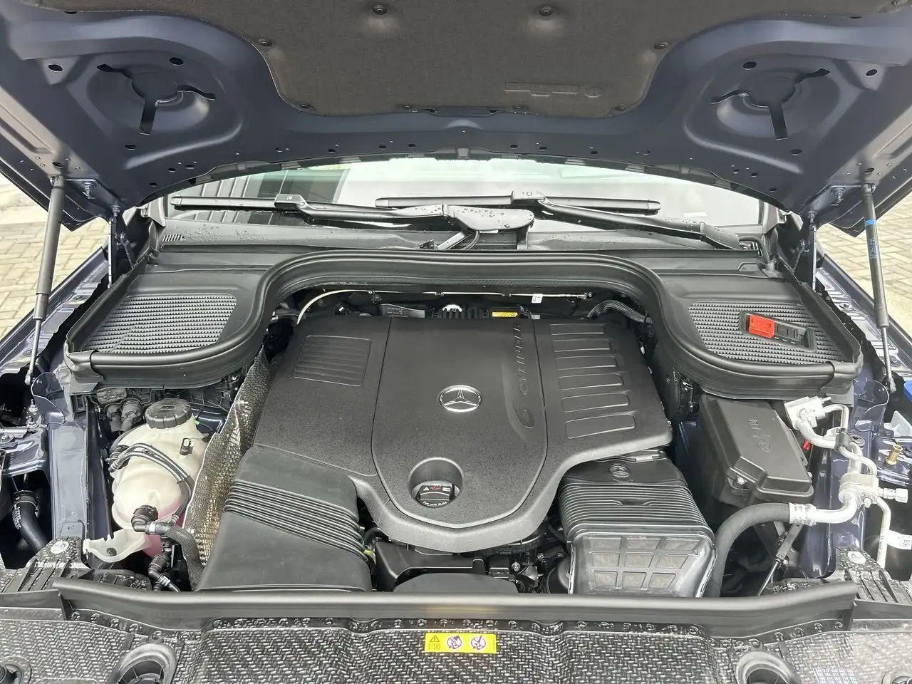 Mercedes-Benz GLE снимка Mercedes-Benz GLE