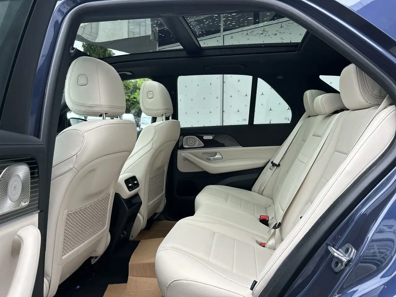 Mercedes-Benz GLE снимка Mercedes-Benz GLE
