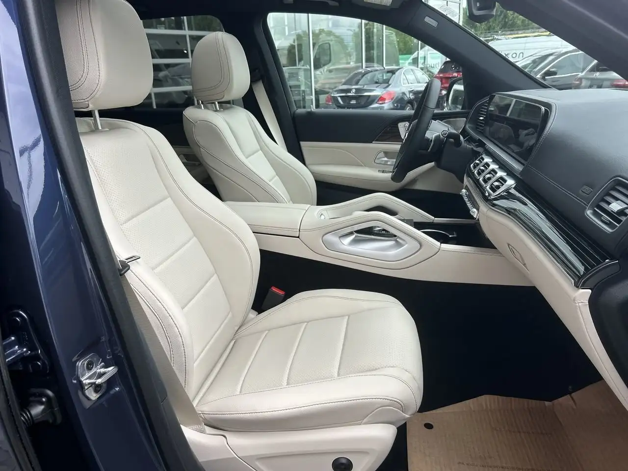 Mercedes-Benz GLE снимка Mercedes-Benz GLE