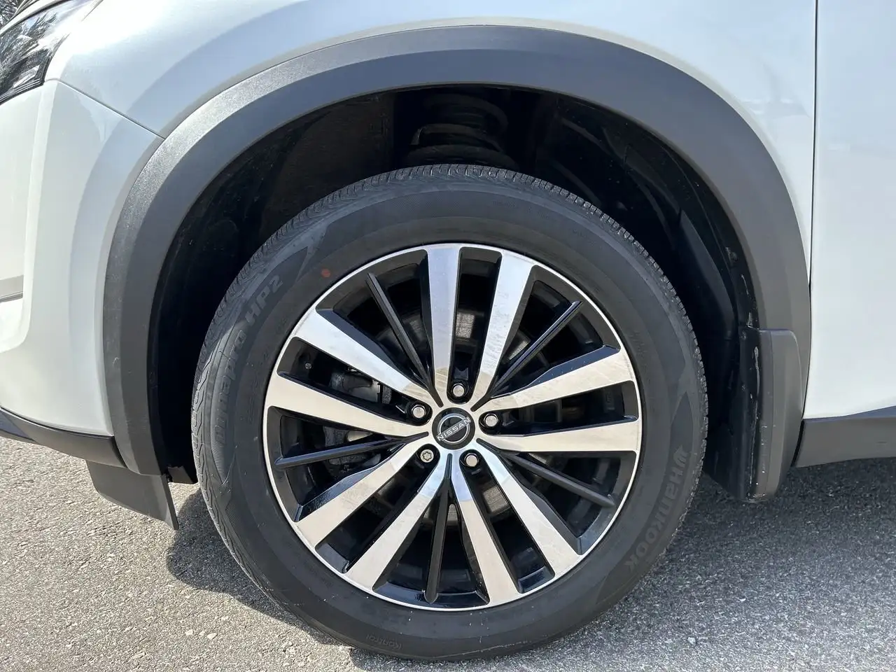 Nissan Pathfinder снимка Nissan Pathfinder