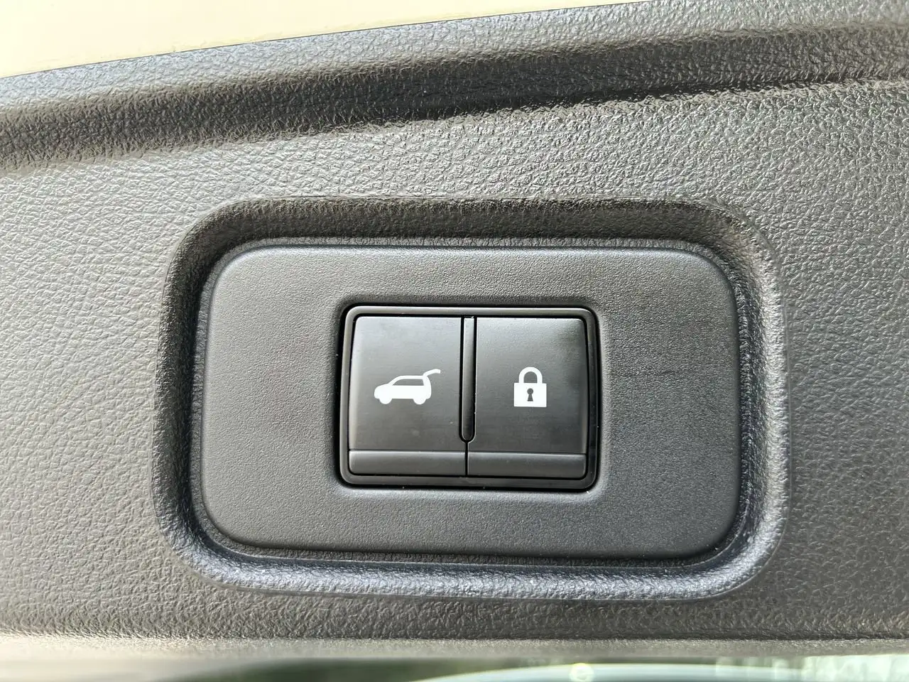 Nissan Pathfinder снимка Nissan Pathfinder
