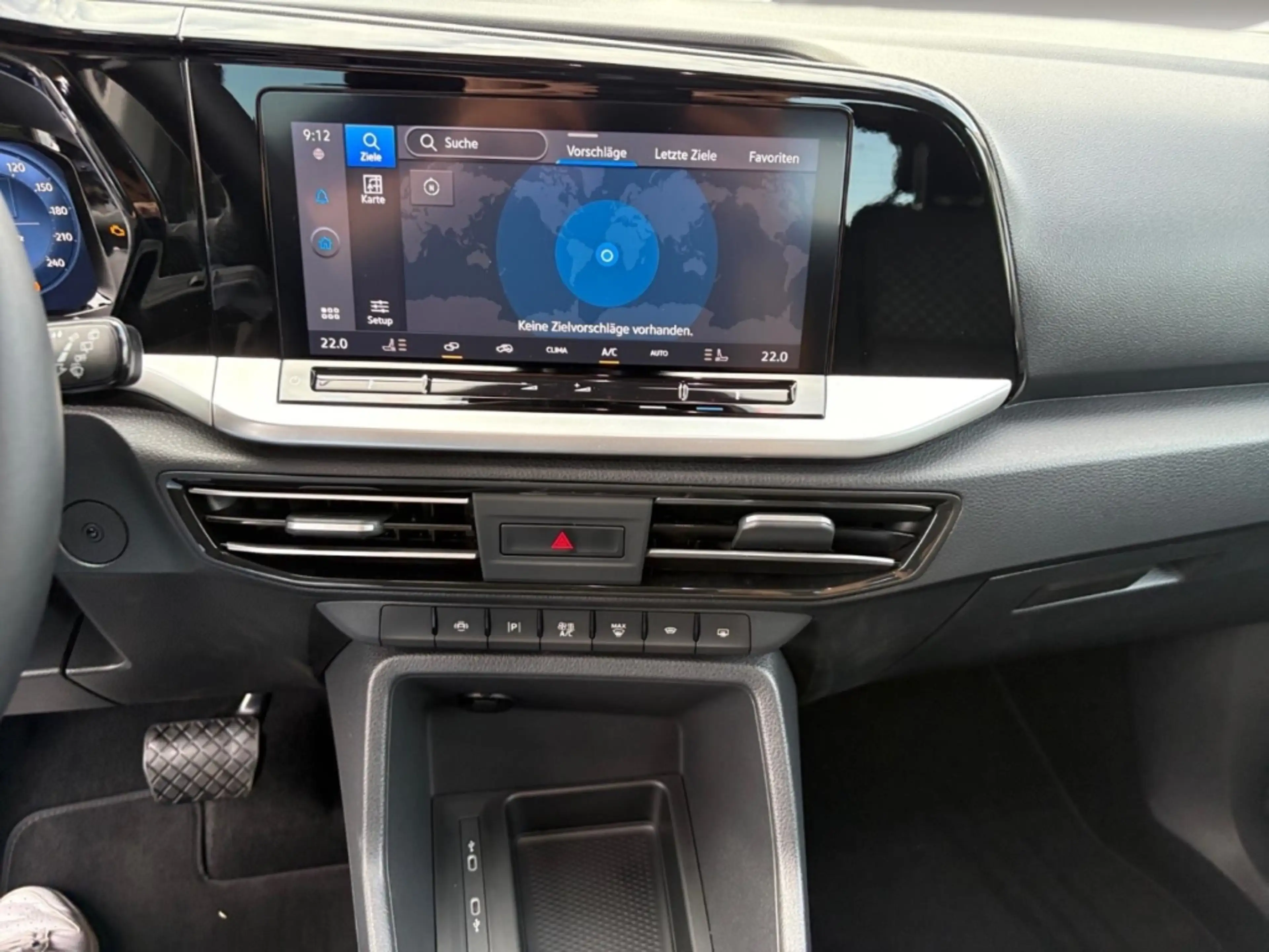 Ford Grand Tourneo Titanium 1,5l EcoBoost AT AHK Navi Digitales Cockp — photo 10