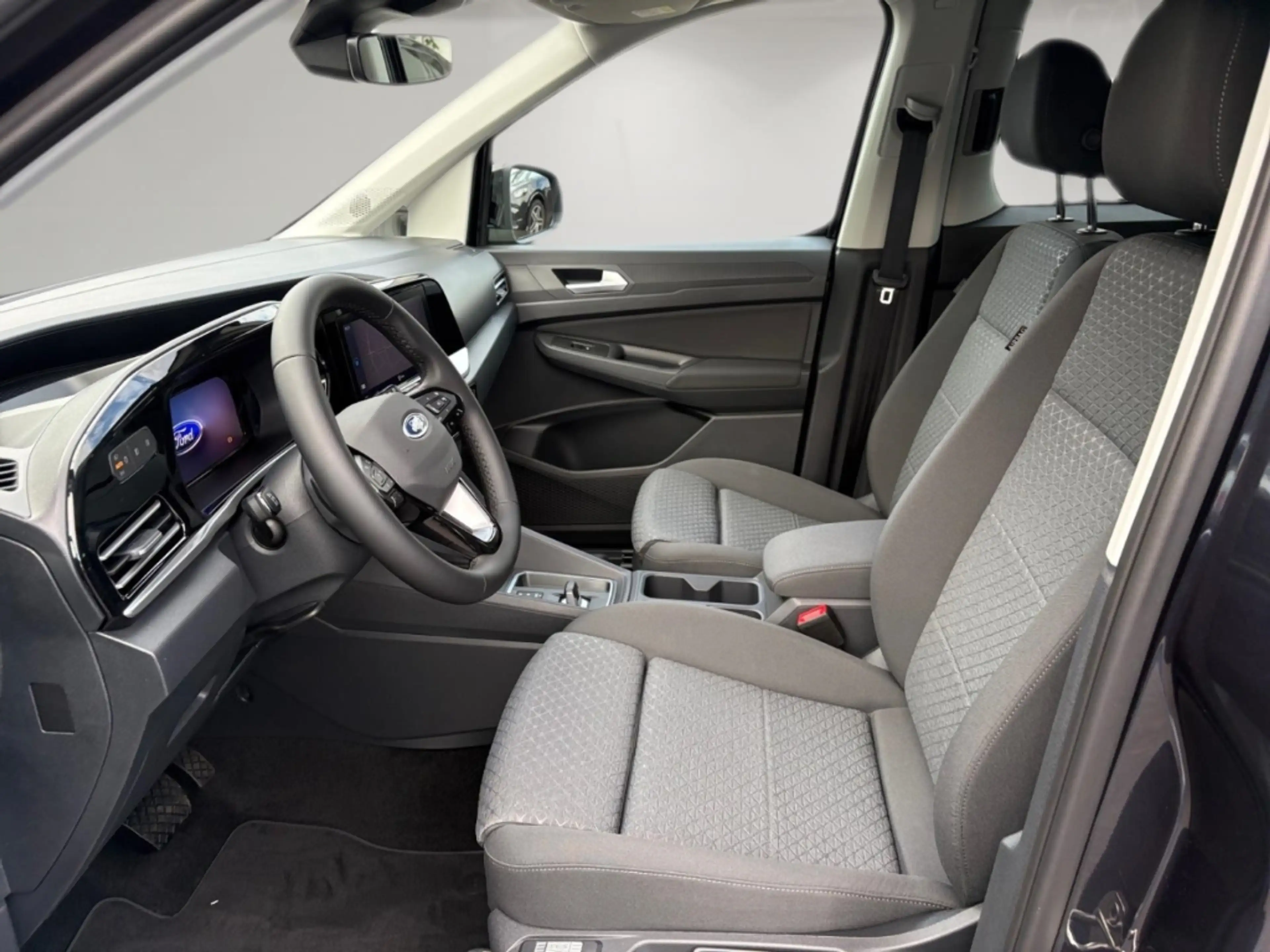 Ford Grand Tourneo Titanium 1,5l EcoBoost AT AHK Navi Digitales Cockp — photo 8